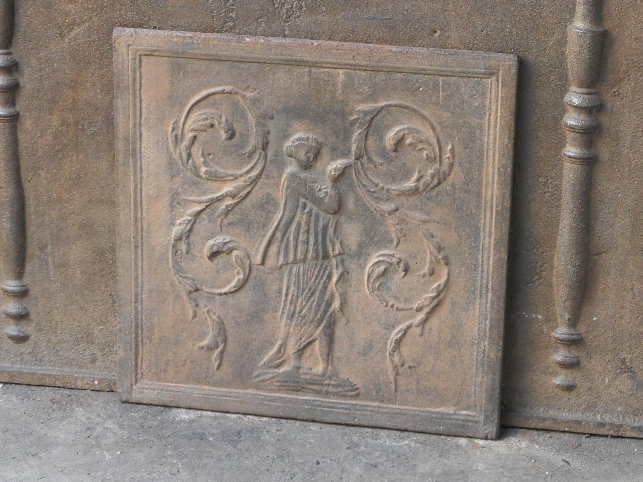 Antique French Neoclassical 'Lady' Fireback / Backsplash, 18° secolo In condizioni buone in vendita a Soest, NL