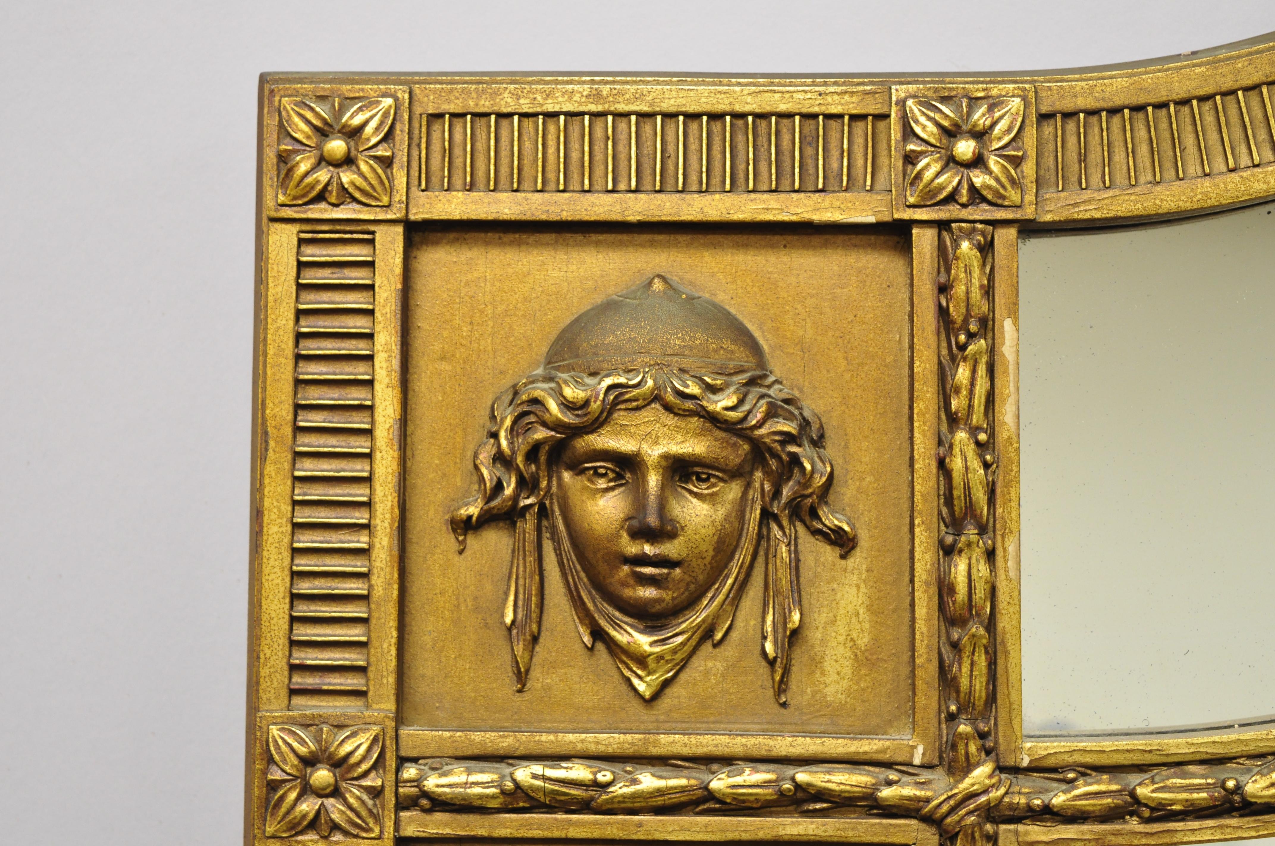 Français Grand miroir de sol Trumeau néoclassique français ancien en gesso figuratif doré en vente