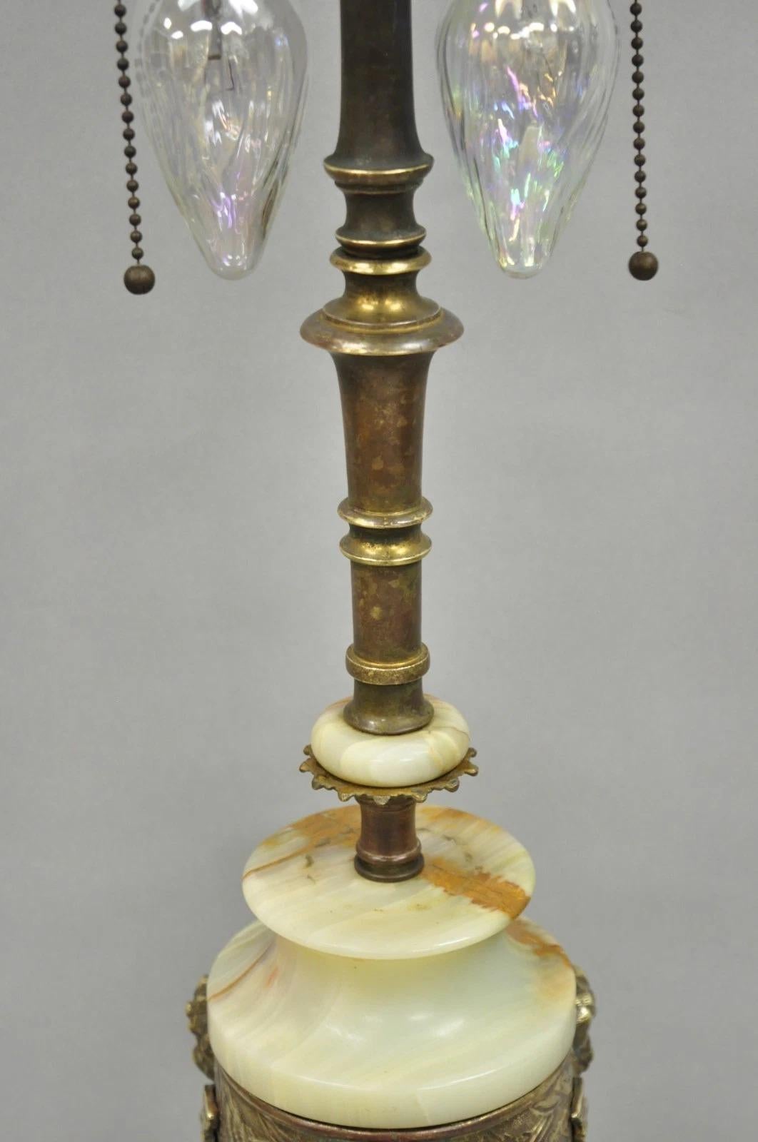Antique French Neoclassical Louis XV Onyx Urn Figural Bronze Cherub Table Lamp For Sale 5