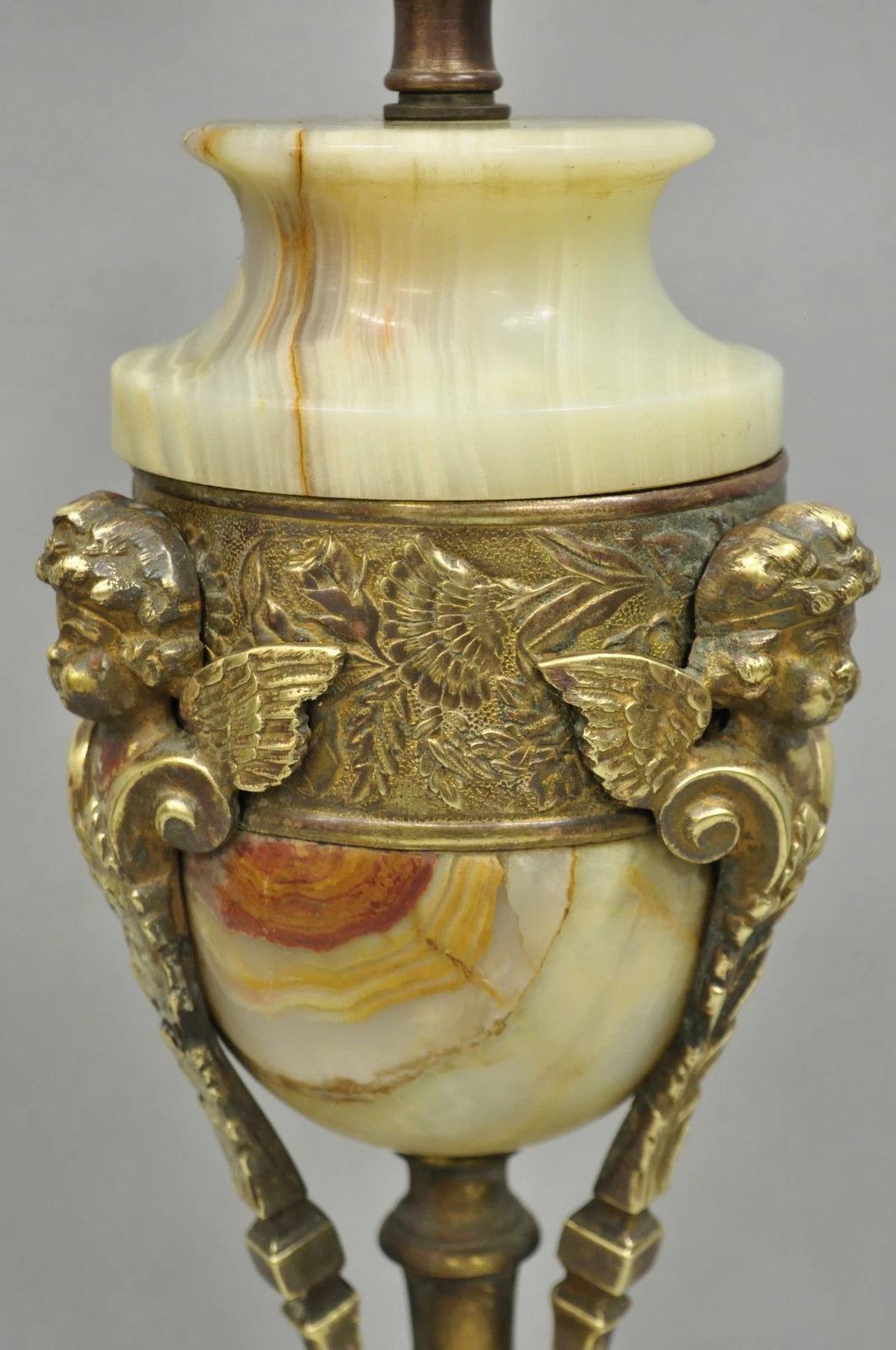 Antique French Neoclassical Louis XV Onyx Urn Figural Bronze Cherub Table Lamp For Sale 7