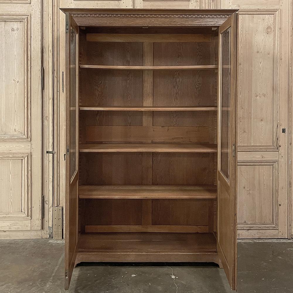 20th Century Antique French Neoclassical Louis XVI Oak Bookcase For Sale