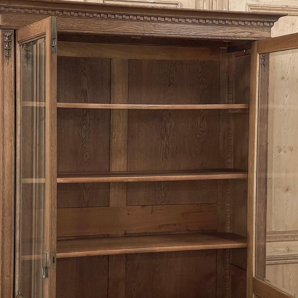 Antique French Neoclassical Louis XVI Oak Bookcase For Sale 1