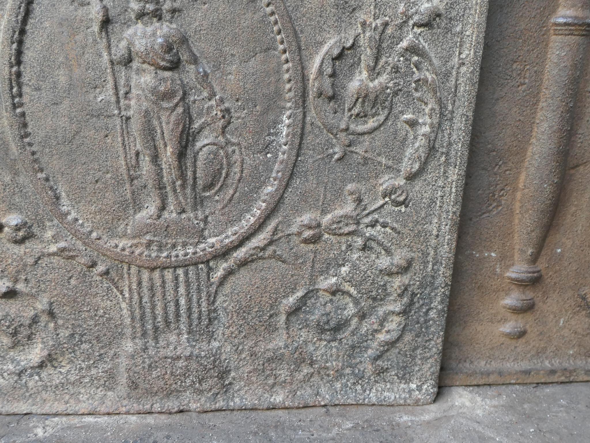 Antique French Neoclassical 'Minerva' Fireback / Backsplash, Siglo XVIII-XIX en venta 3