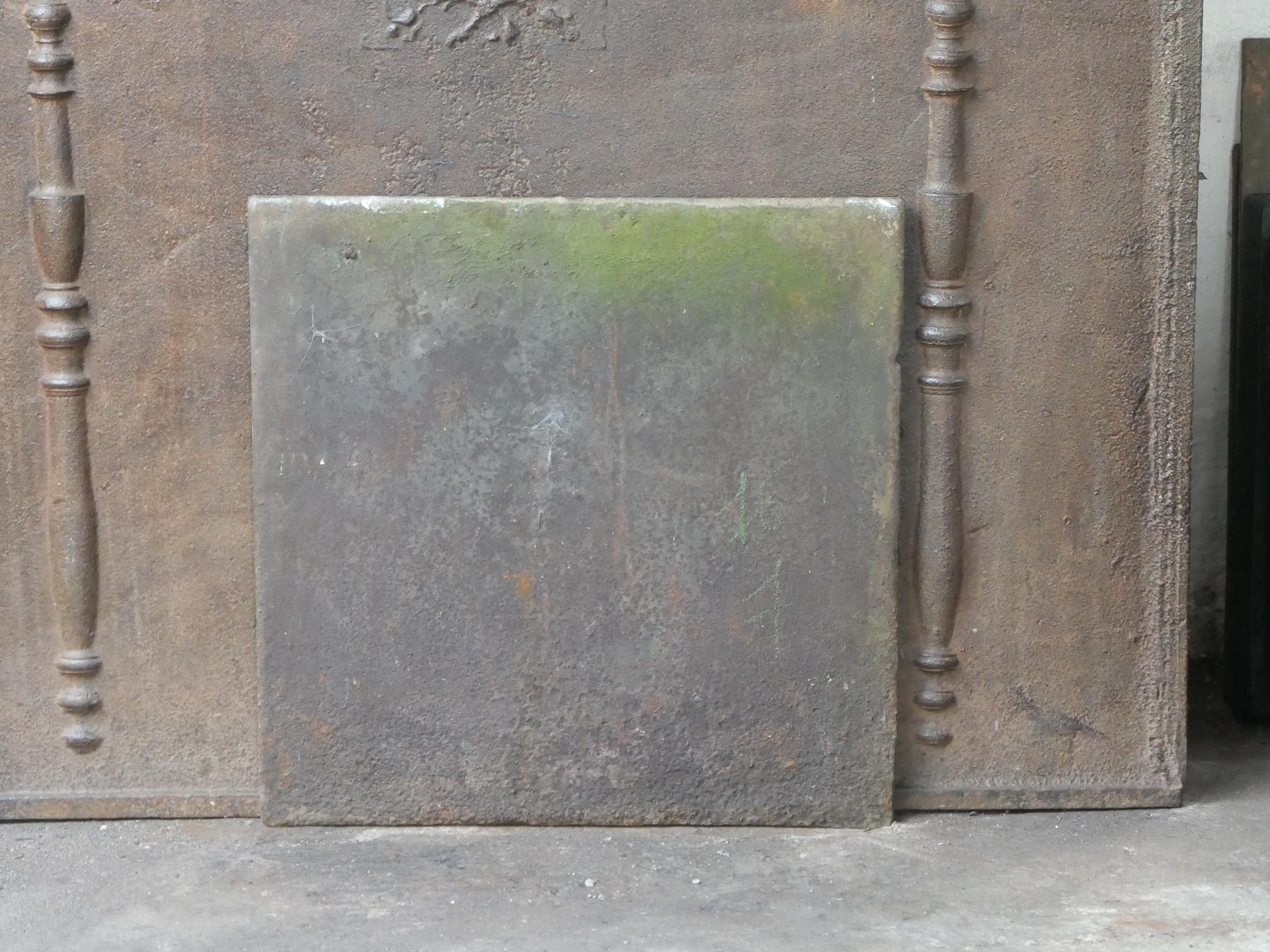 Antique French Neoclassical 'Minerva' Fireback / Backsplash, Siglo XVIII-XIX en venta 6