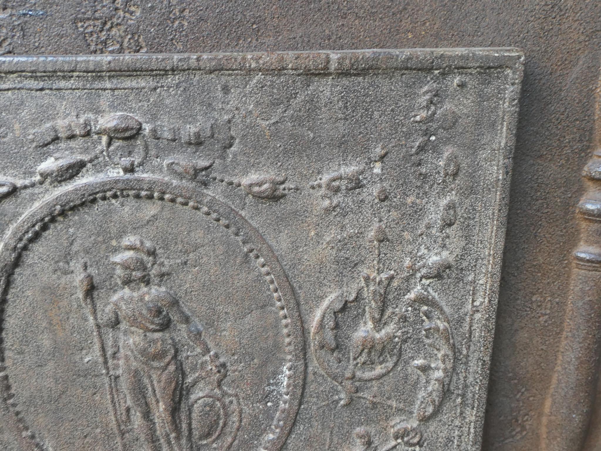 Antique French Neoclassical 'Minerva' Fireback / Backsplash, Siglo XVIII-XIX Hierro en venta