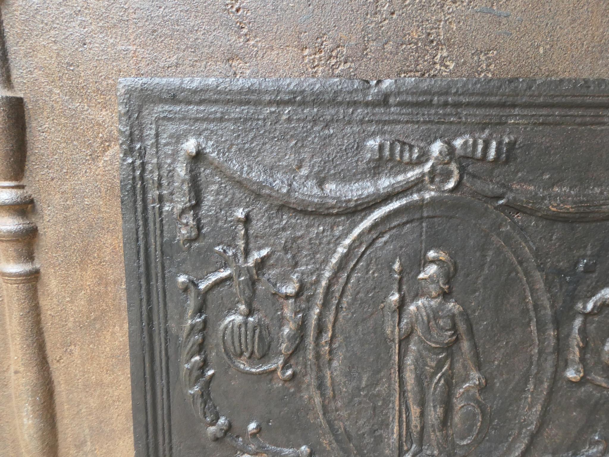 Antique French Neoclassical 'Minerva' Fireback / Backsplash, XVIII-XIX secolo in vendita 2