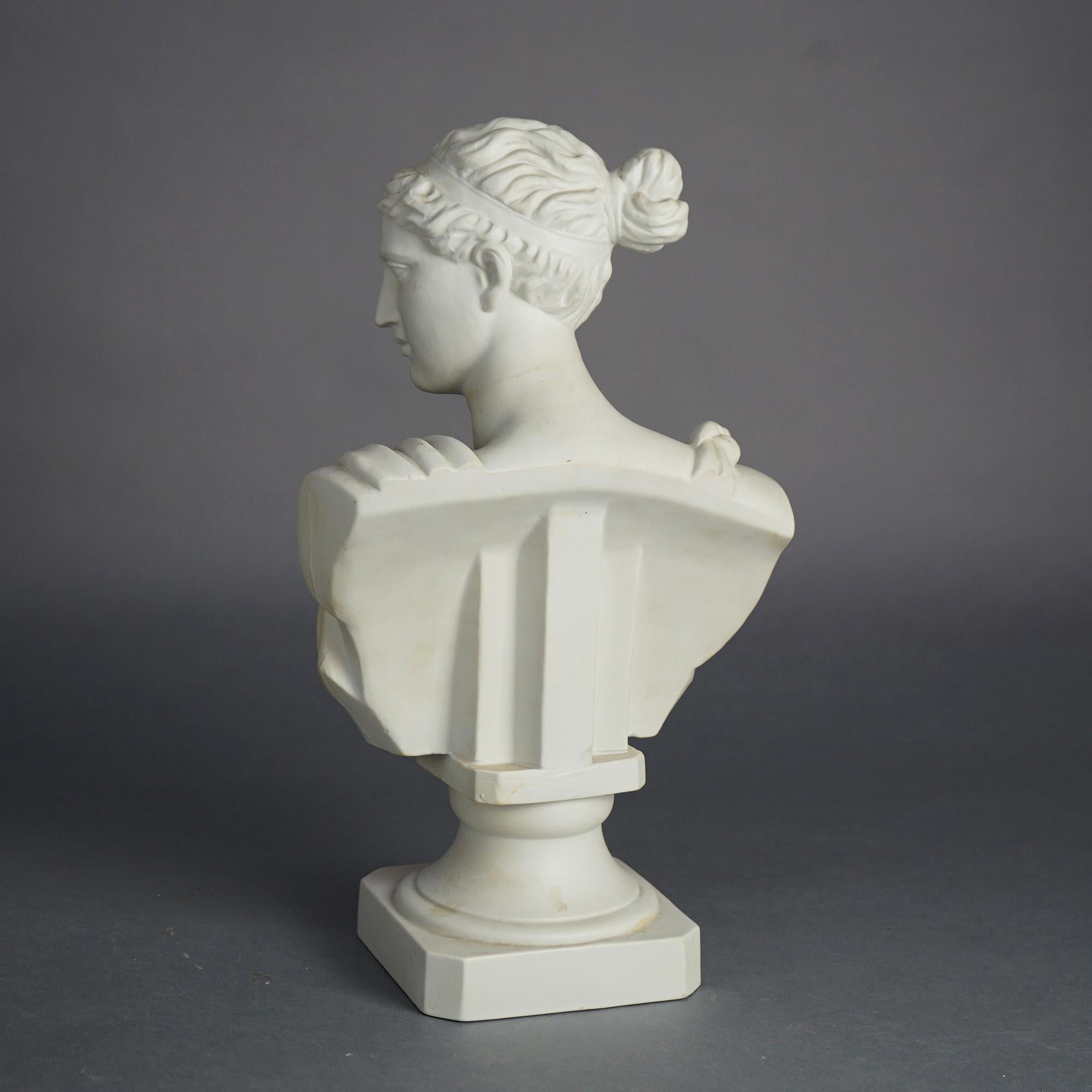 Antike französische neoklassizistische Parianische Porzellanbüste der Diana aus dem Jahr 1900 (20. Jahrhundert) im Angebot