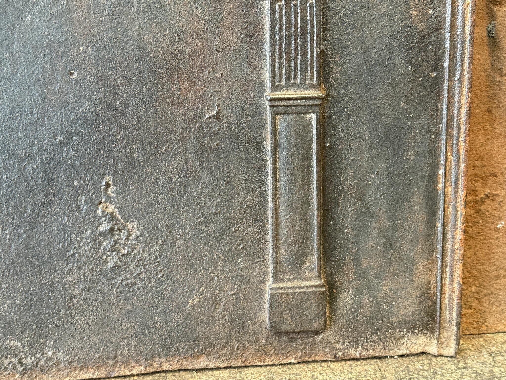 Antique French Neoclassico 'Pilastri della Libertà' Fireback / Backsplash In condizioni buone in vendita a Amerongen, Amerongen