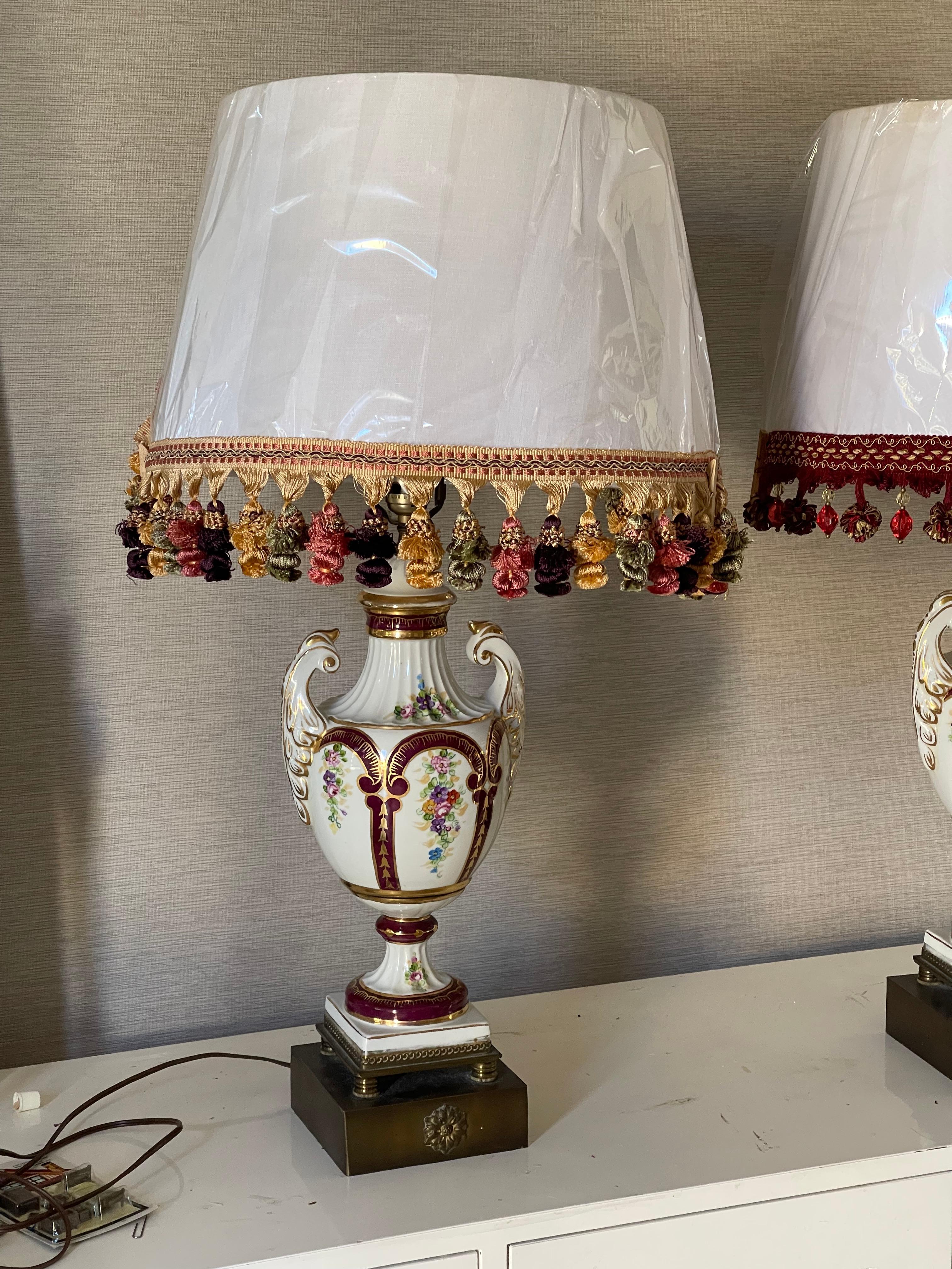Antique French Neoclassical Porcelain  Lamps For Sale 3