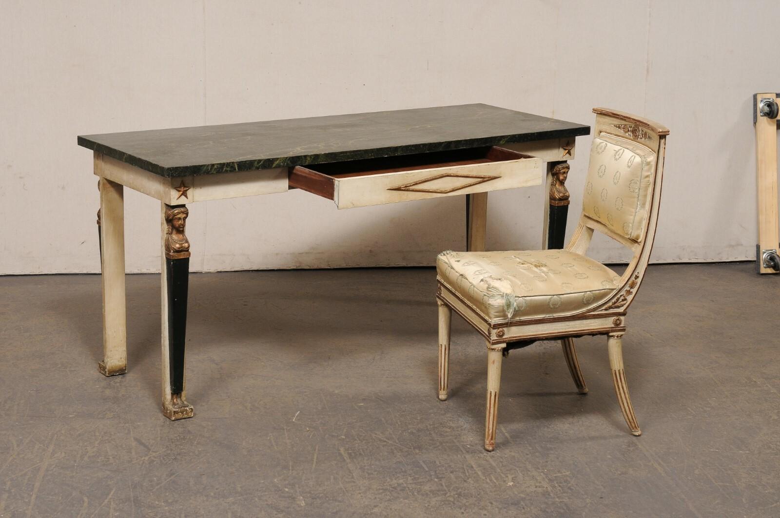 Antikes französisches Schreibtisch- und Stuhlset im neoklassischen Revival-Stil mit Original-Finish (Neoklassisches Revival) im Angebot