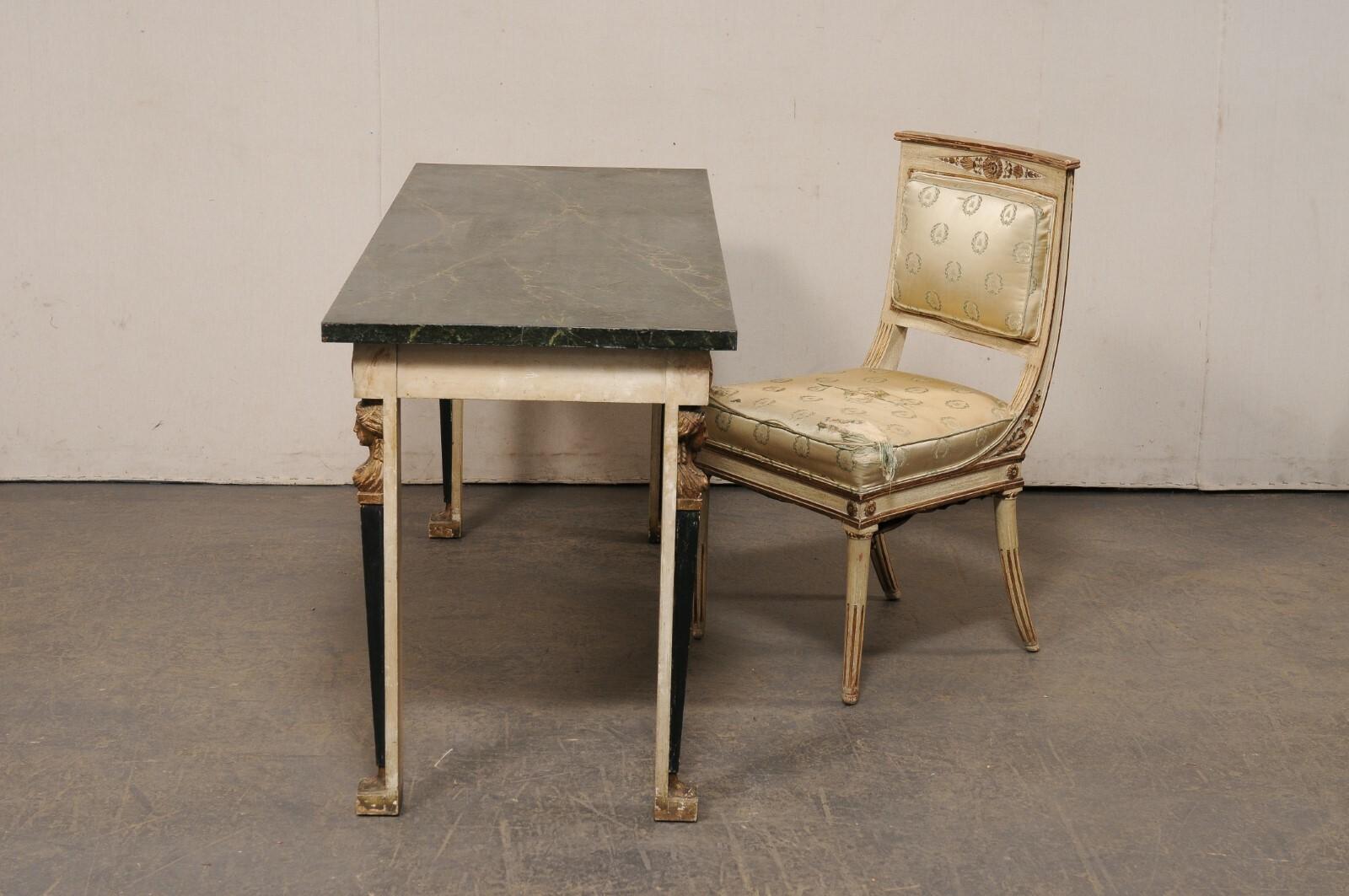 Antikes französisches Schreibtisch- und Stuhlset im neoklassischen Revival-Stil mit Original-Finish (Holz) im Angebot
