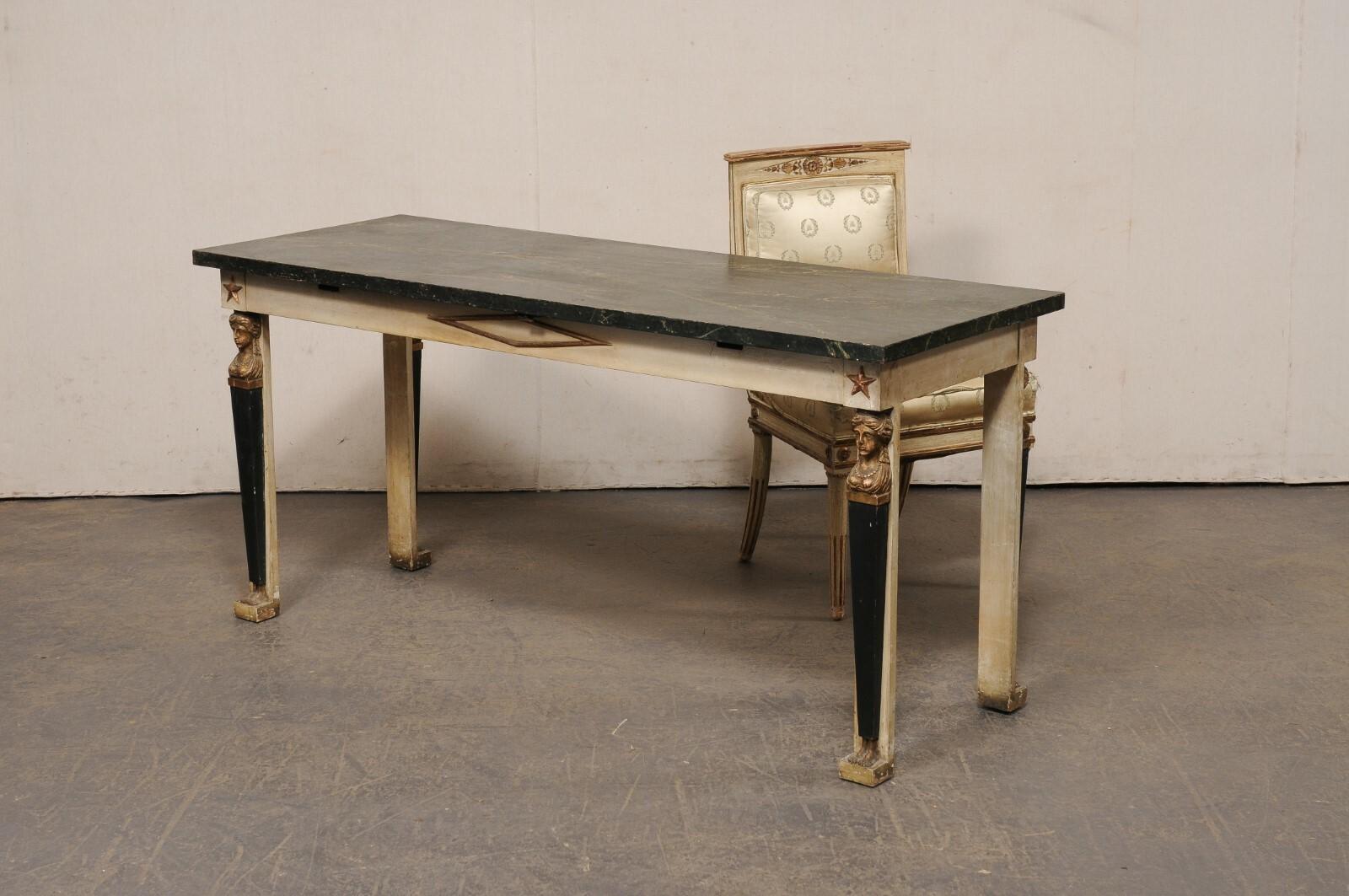 Antikes französisches Schreibtisch- und Stuhlset im neoklassischen Revival-Stil mit Original-Finish im Angebot 1