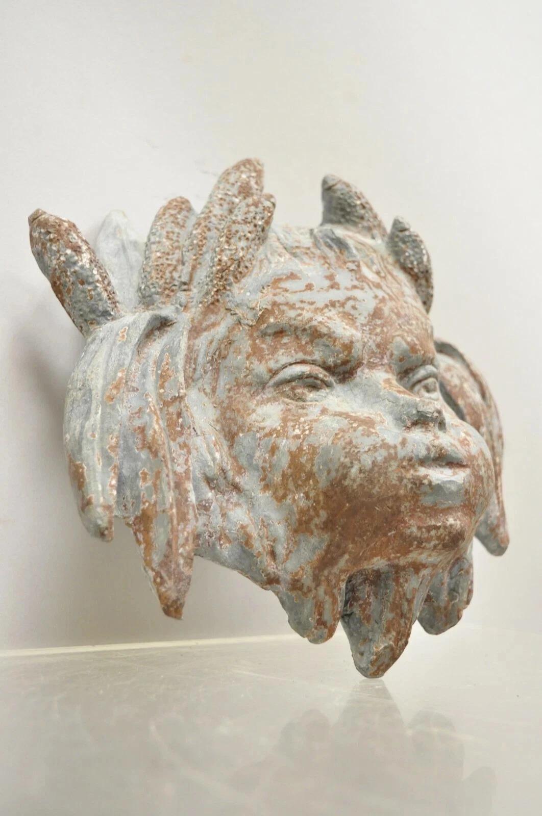 Antique French Neoclassical Small Lead Cherub Head Wall Fountain Garden Art en venta 3