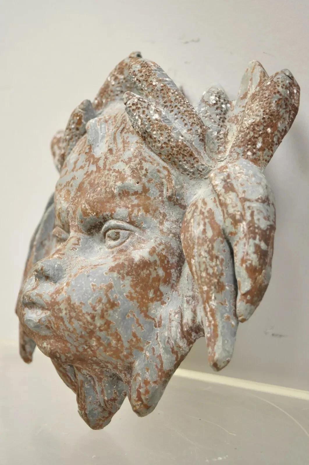 Antique French Neoclassical Small Lead Cherub Head Wall Fountain Garden Art Desconocido en venta
