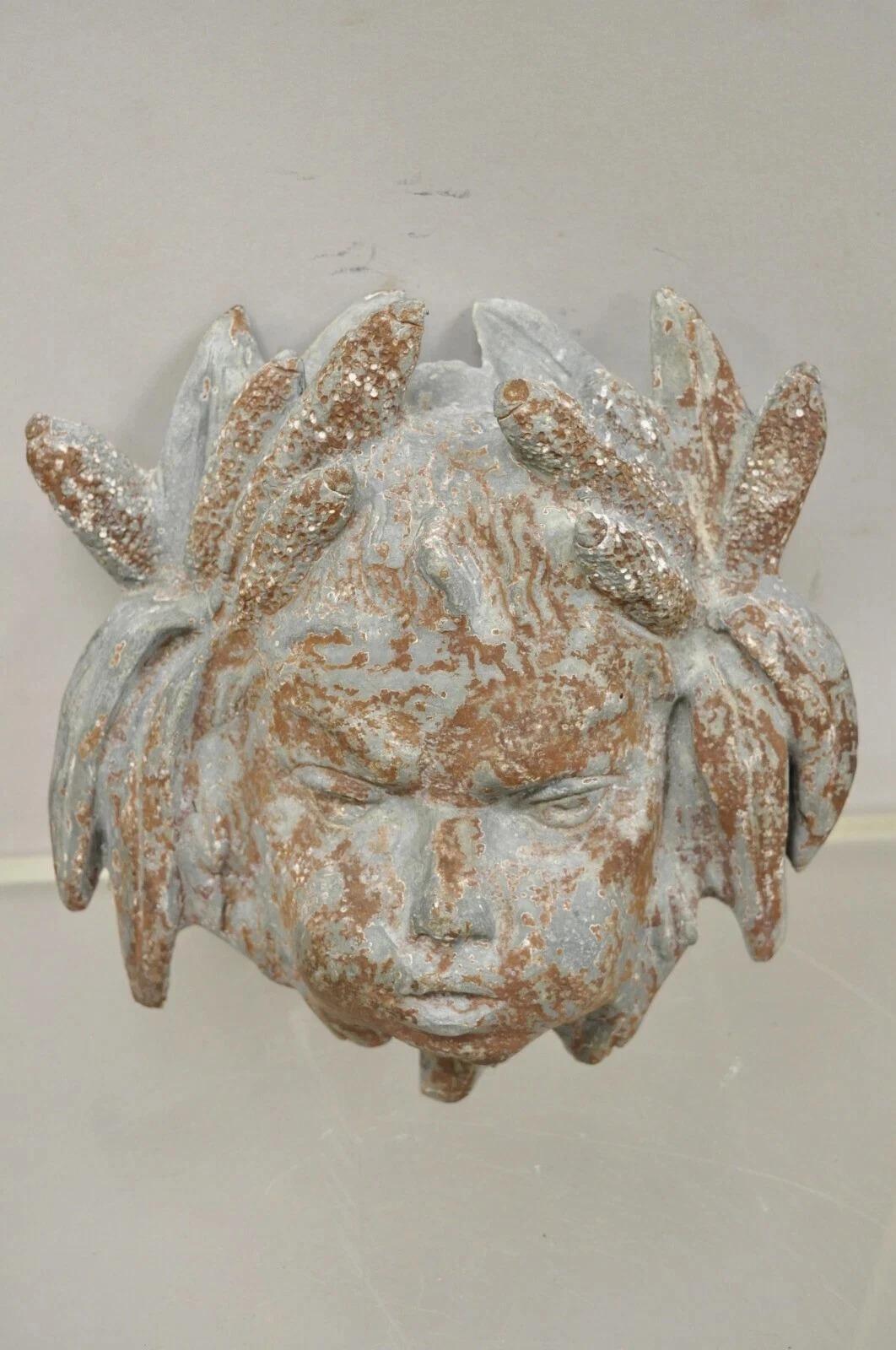 Antique French Neoclassical Small Lead Cherub Head Wall Fountain Garden Art Plomo en venta