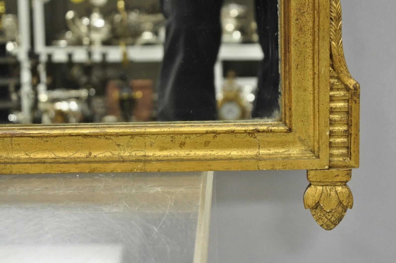 Antique French Neoclassical Style Gold Gesso Arrow & Wreath Wall Mirror Bon état - En vente à Philadelphia, PA