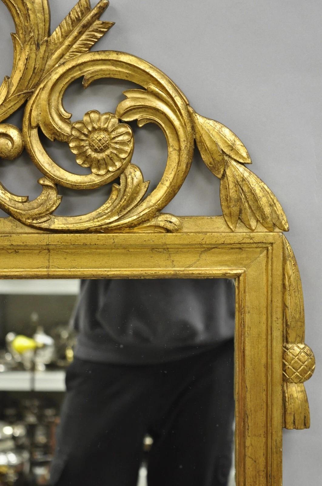 20ième siècle Antique French Neoclassical Style Gold Gesso Arrow & Wreath Wall Mirror en vente