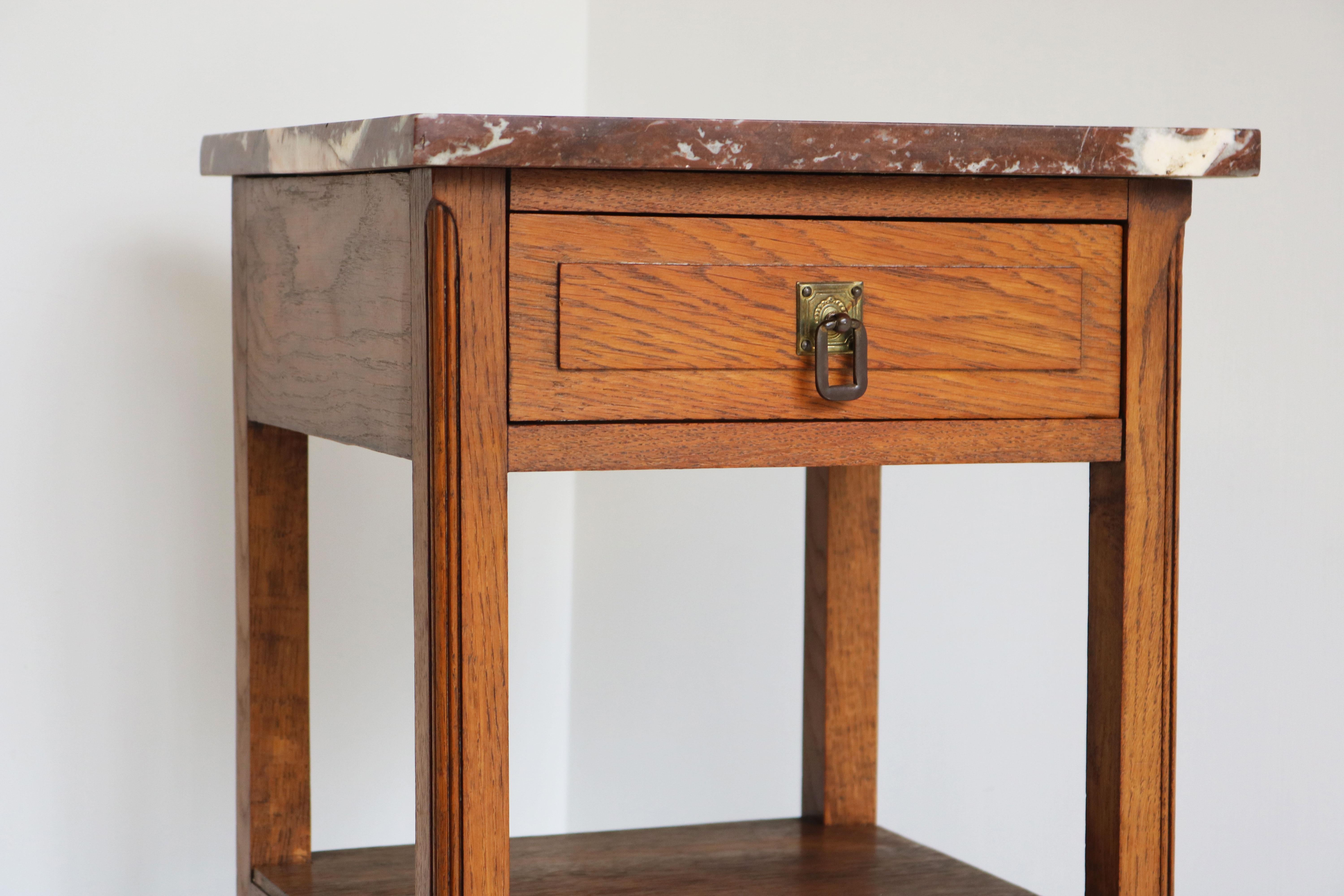 Amazing French night stand / bedside table 1920 in solid oak with Belgian red marble top ''Rouge Belge