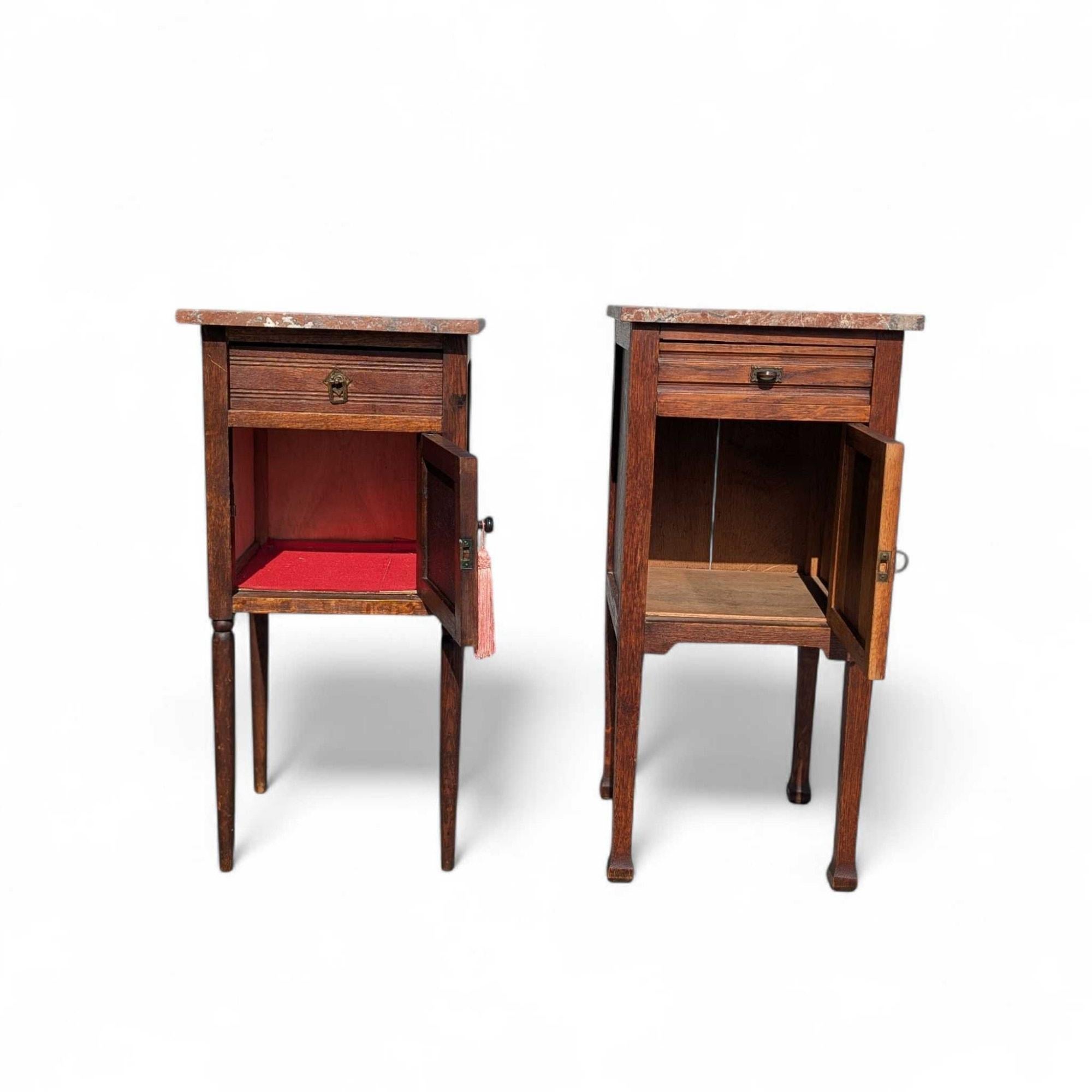 Antique French Oak and Marble Nightstands, Early 20th Century, Pair en vente 9