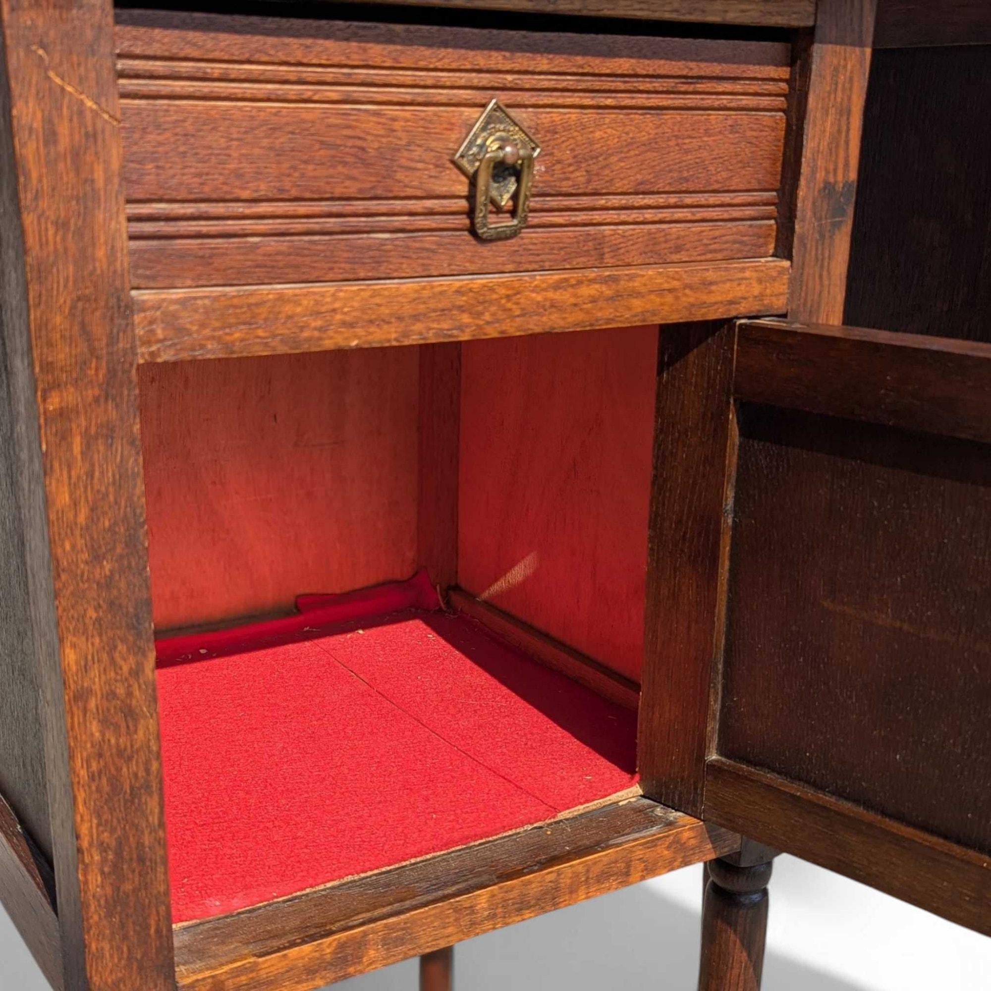 Provincial français Antique French Oak and Marble Nightstands, Early 20th Century, Pair en vente