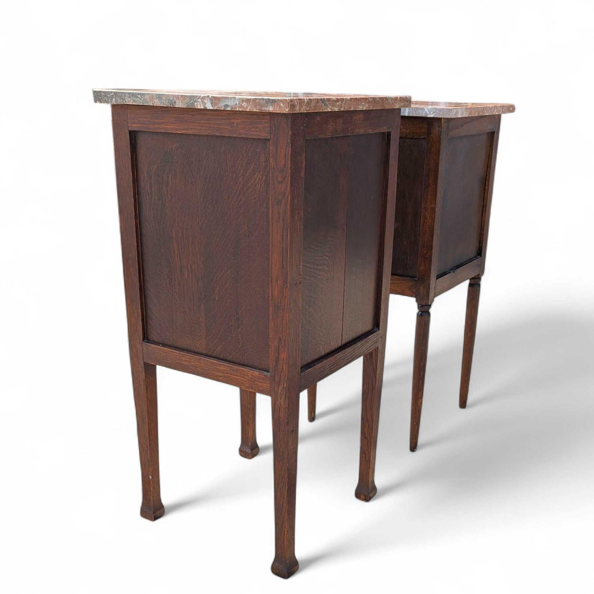 Bois Antique French Oak and Marble Nightstands, Early 20th Century, Pair en vente