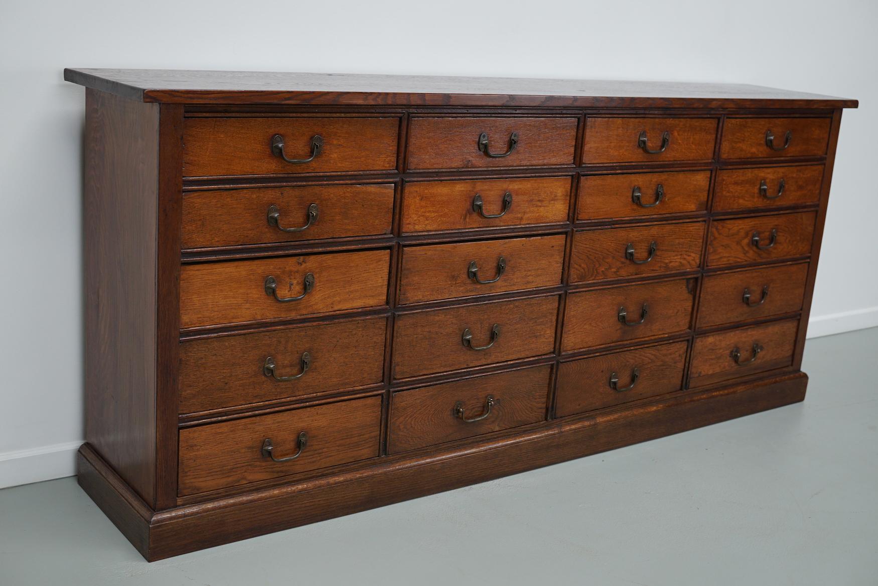 Antique French Oak Apothecary / Filing Cabinet, Early 20th Century In Good Condition In Nijmegen, NL