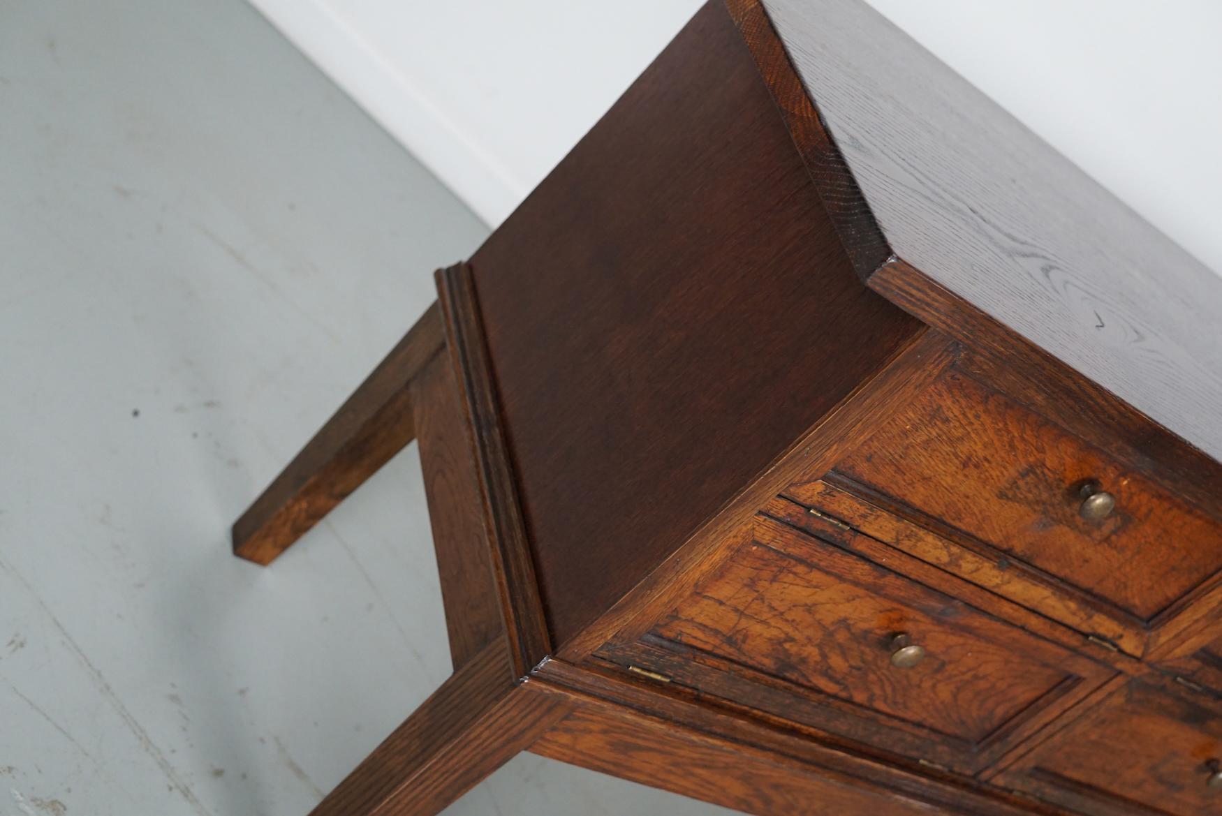 Ancien cabinet d'apothicaire / de classement en Oak français, portes pliantes, début du 20ème siècle en vente 4