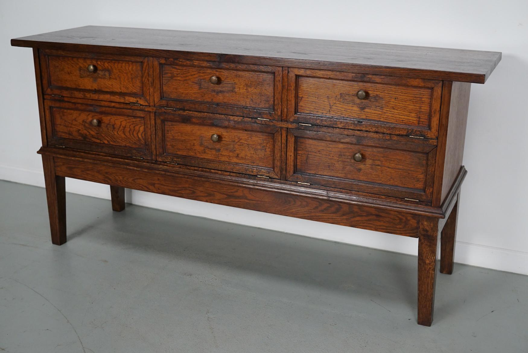 Ancien cabinet d'apothicaire / de classement en Oak français, portes pliantes, début du 20ème siècle en vente 7