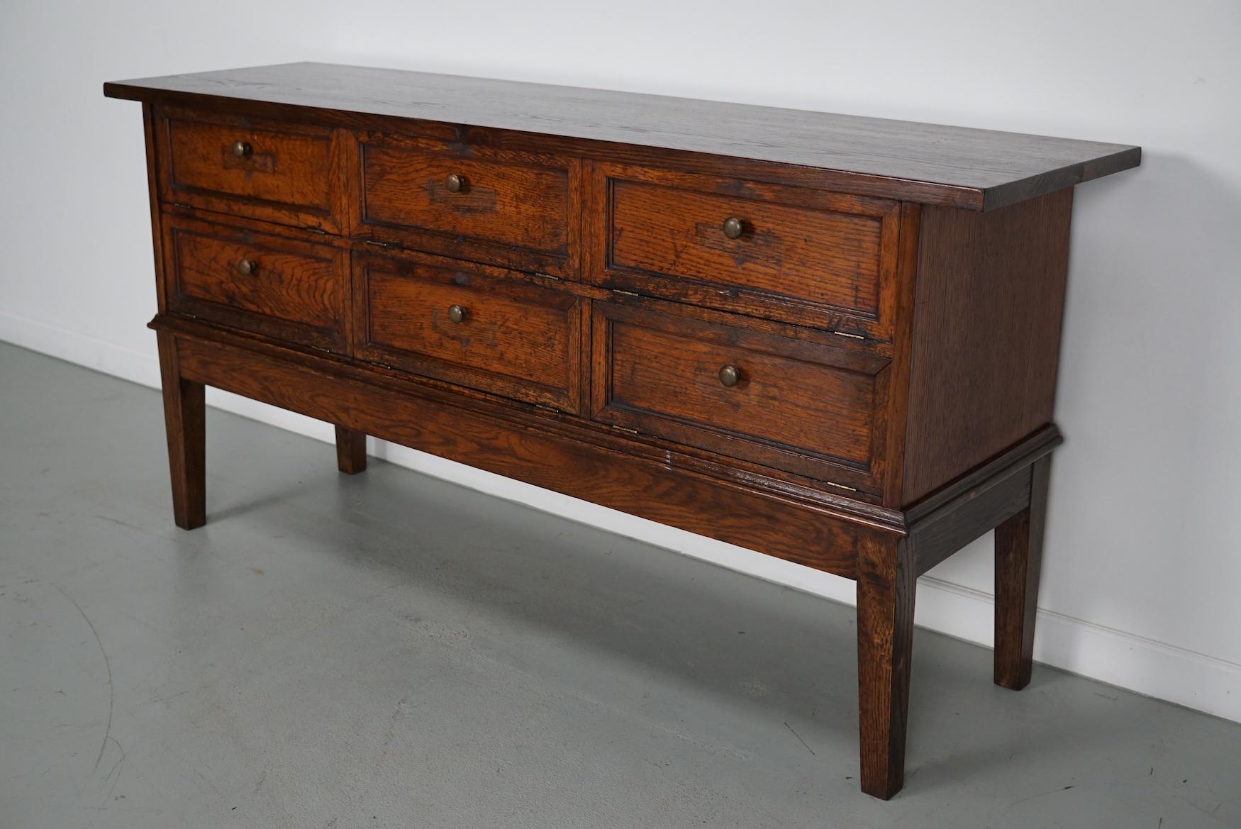 Ancien cabinet d'apothicaire / de classement en Oak français, portes pliantes, début du 20ème siècle en vente 9