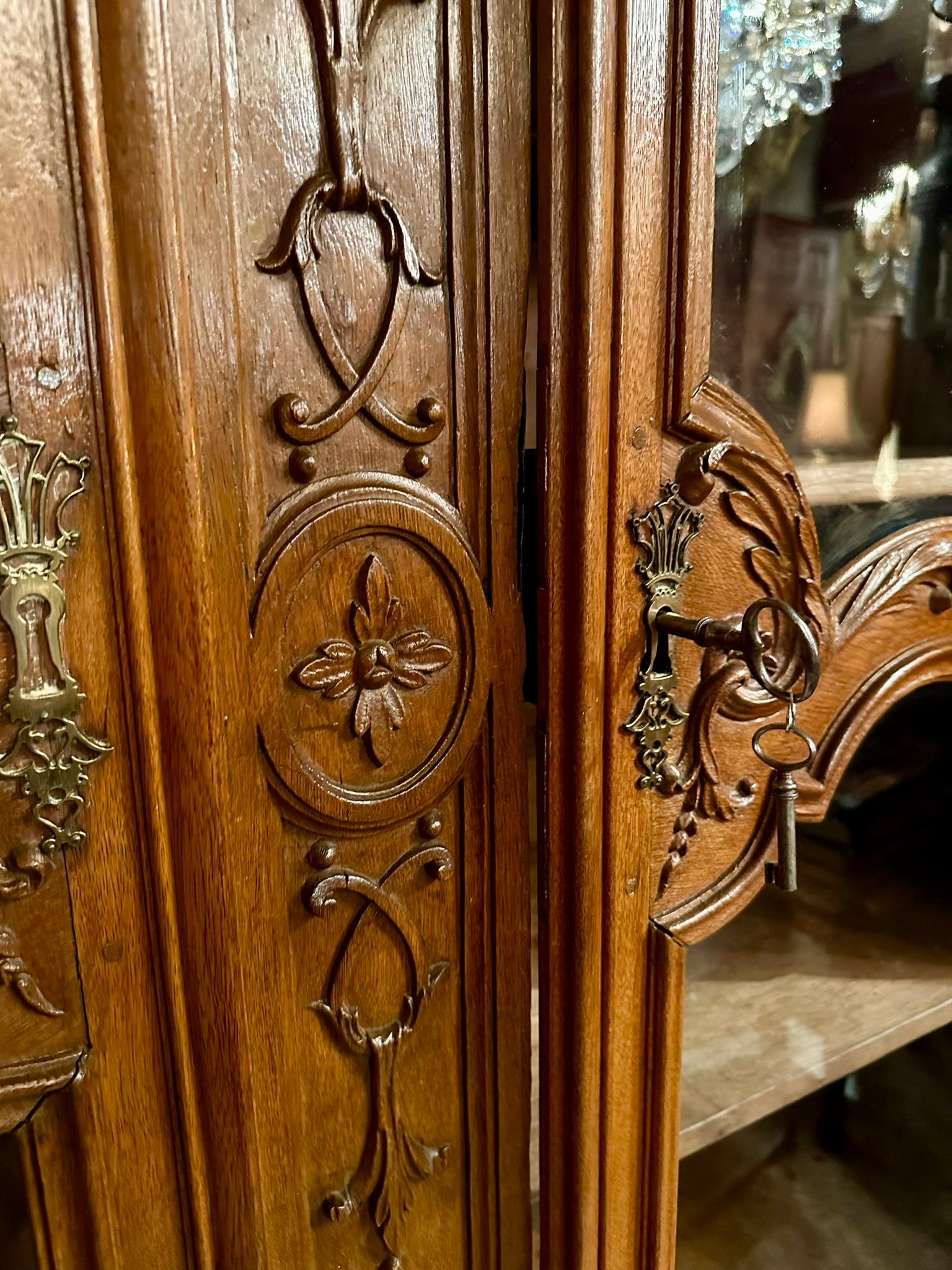 Antique French Oak Bibliothèque or Bookcase, Circa 1840. 3