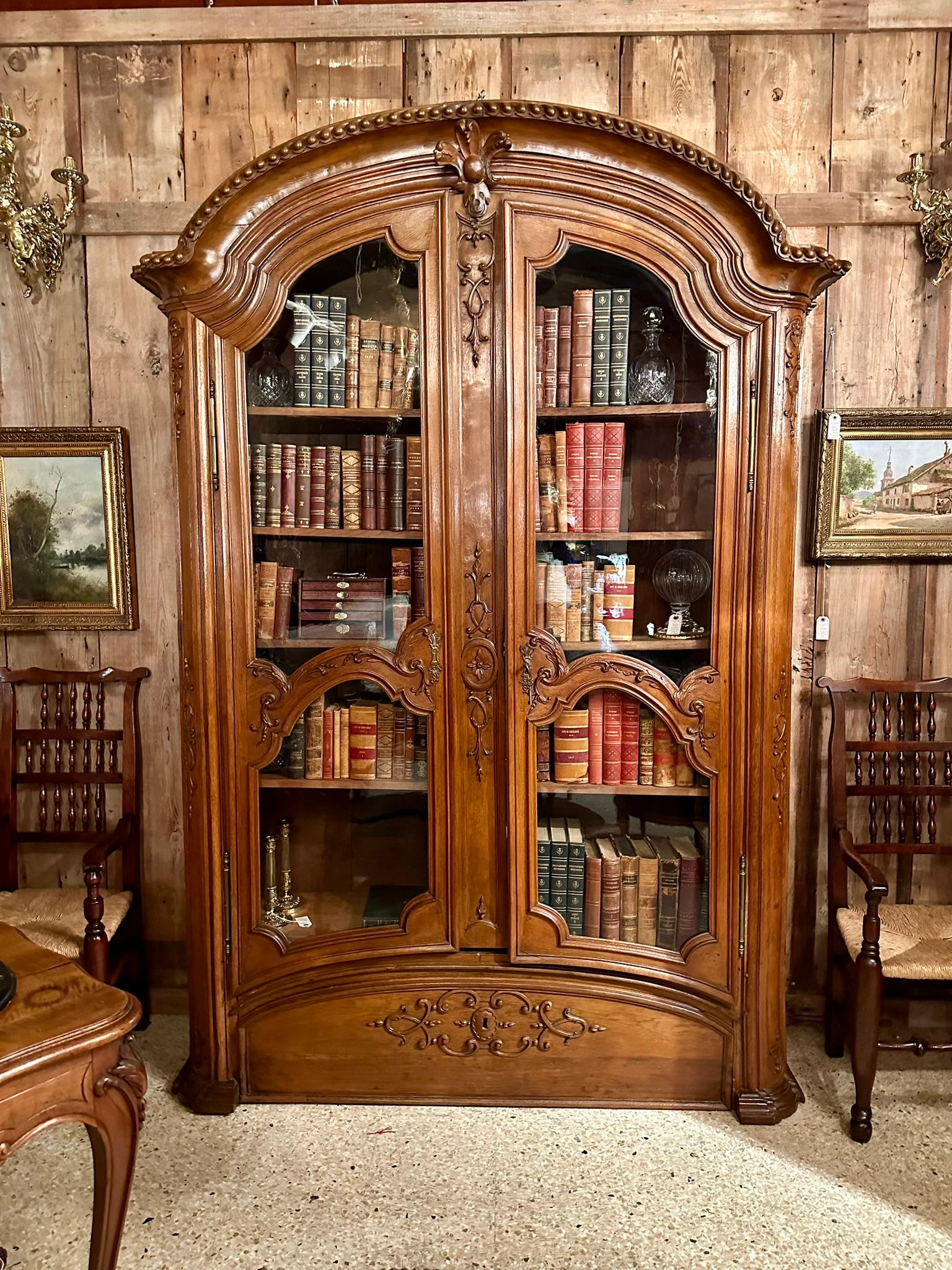 Antique French Oak Bibliothèque or Bookcase, Circa 1840. 6