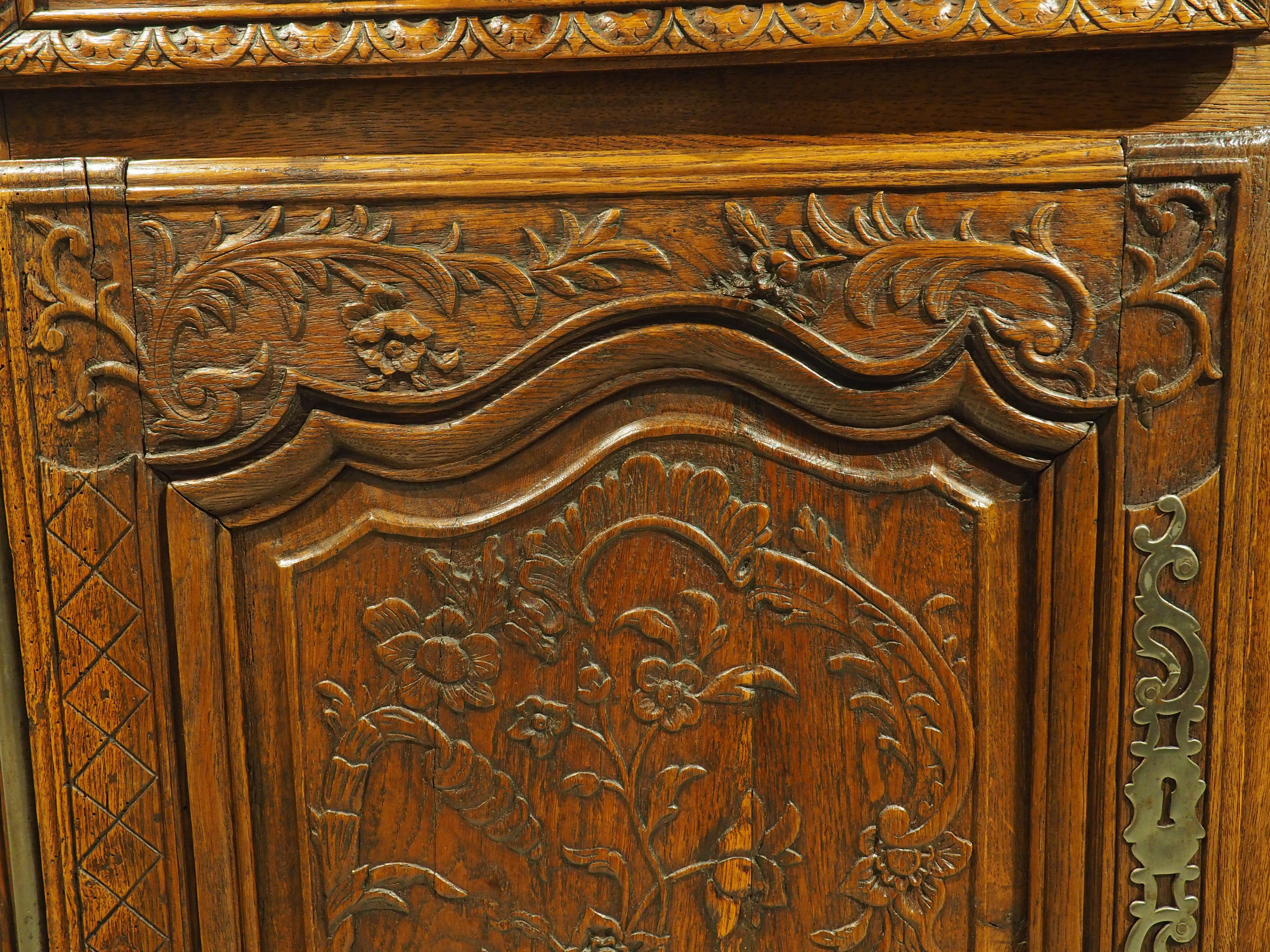 Buffet français ancien en chêne avec quincaillerie en acier de Normandie, France, vers 1830 en vente 6