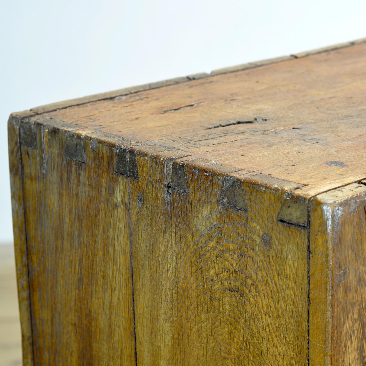 Antique French oak cabinet, circa 1820 For Sale 5
