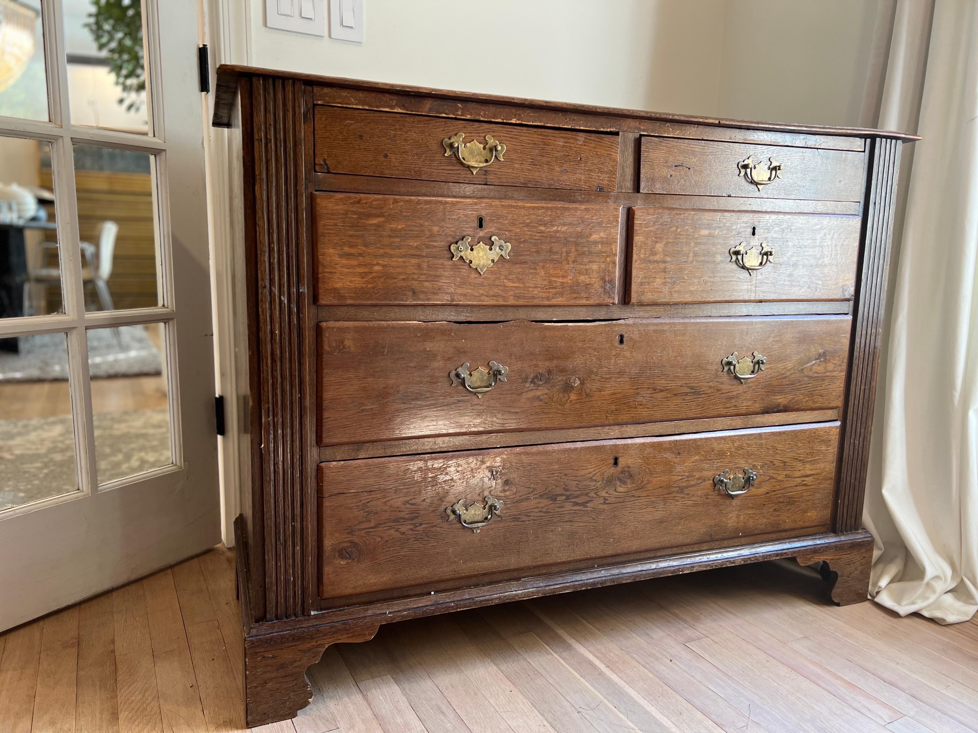 Antique French Oak Commode Chest of Drawers  - George III / Chippendale Style For Sale 4