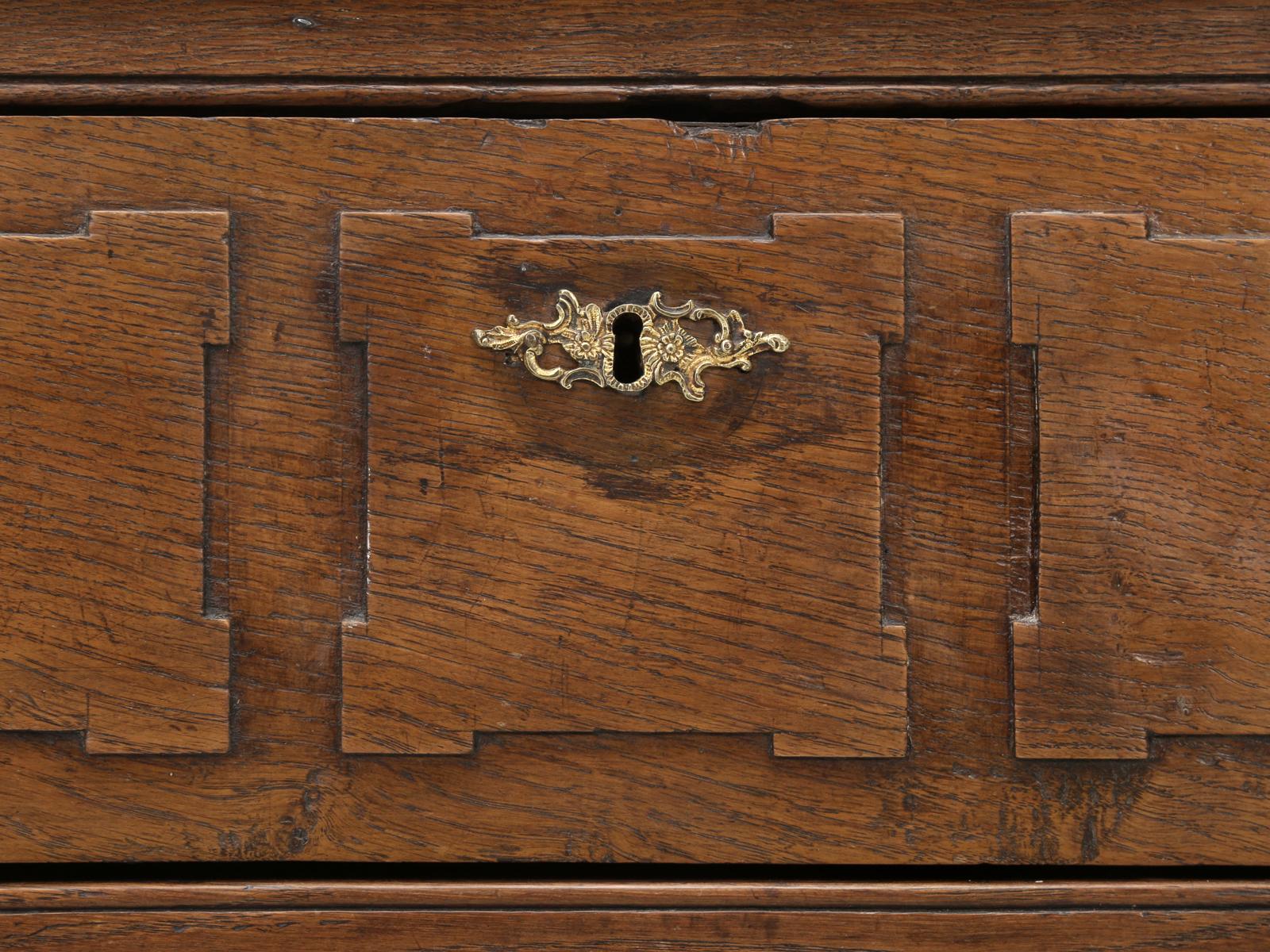 French Oak Commode, Chest of Drawers or Dresser circa 1800s Original Patina 8