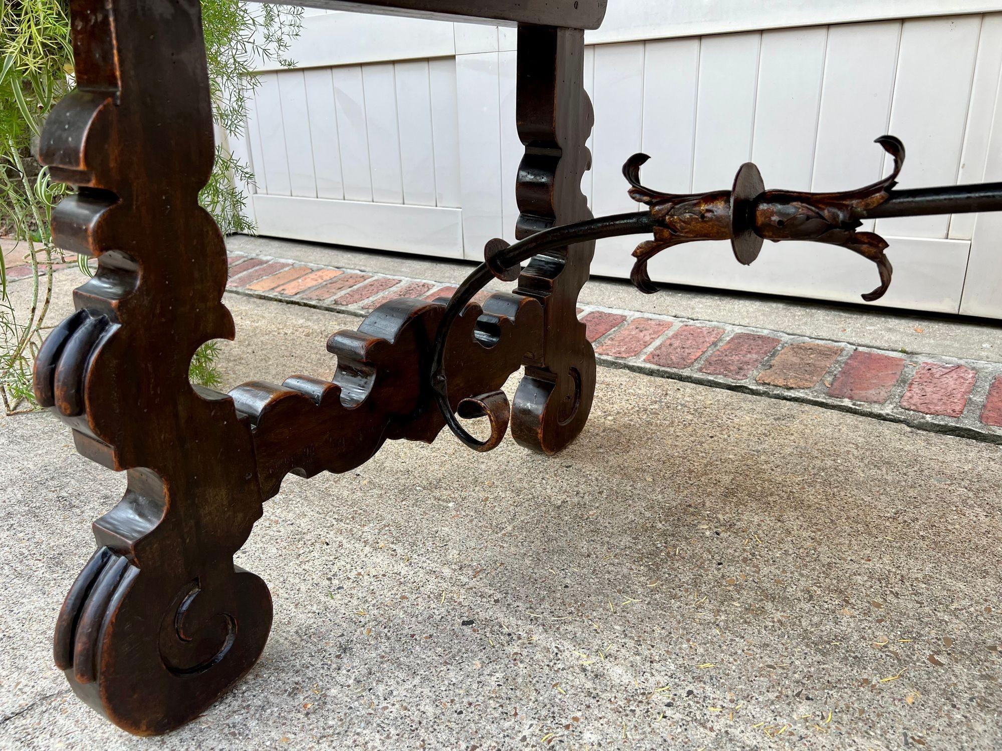 Antique French Oak Dining Table Catalan Trestle 7 ft. Planche de ferme c1890 en vente 3