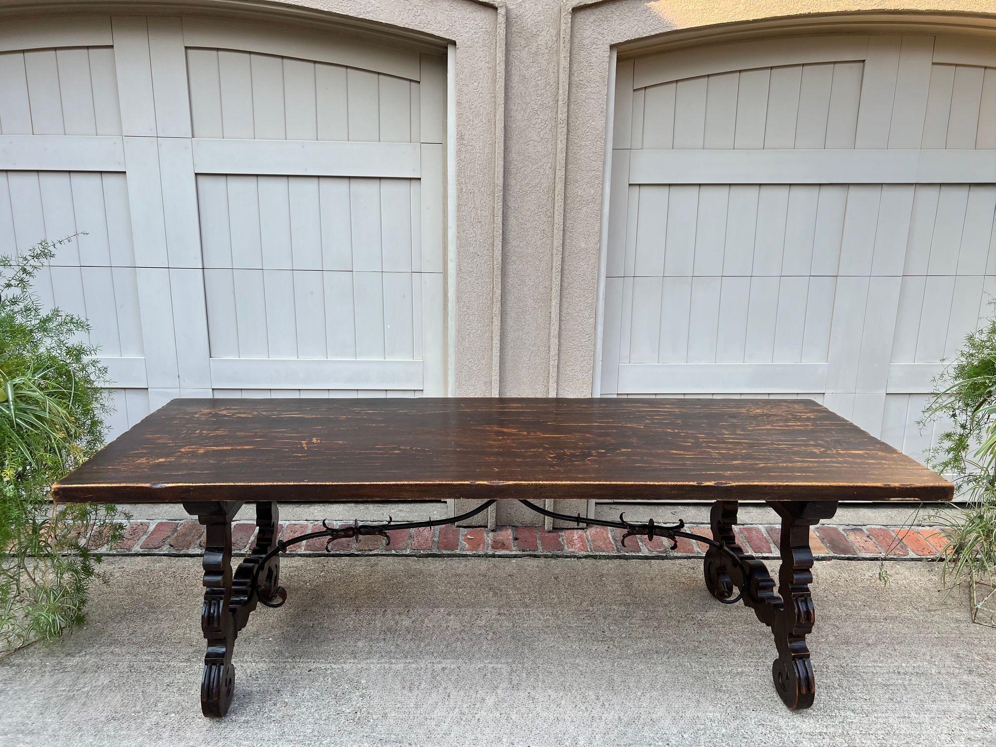 Antique French Oak Dining Table Catalan Trestle 7 ft. Planche de ferme c1890 en vente 5