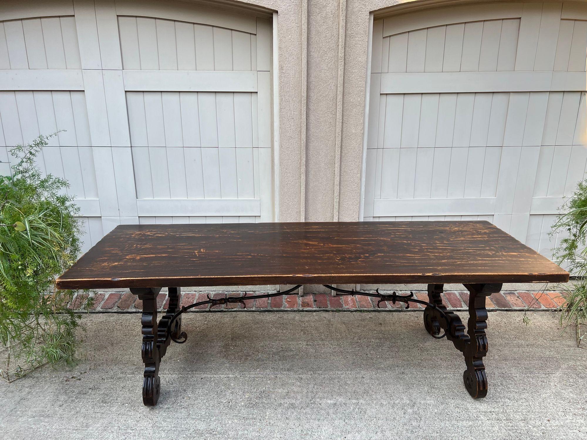 Antique French Oak Dining Table Catalan Trestle 7 ft. Planche de ferme c1890 en vente 6