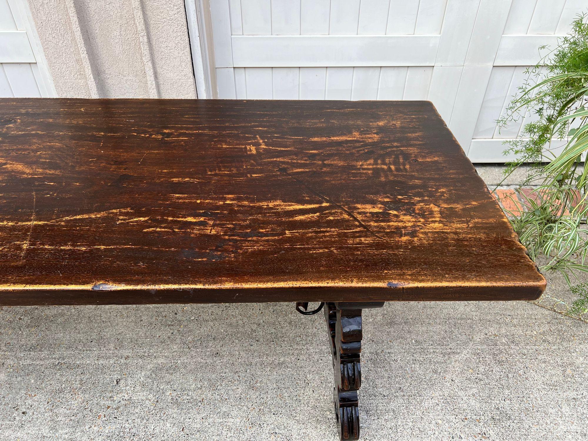 Fin du XIXe siècle Antique French Oak Dining Table Catalan Trestle 7 ft. Planche de ferme c1890 en vente
