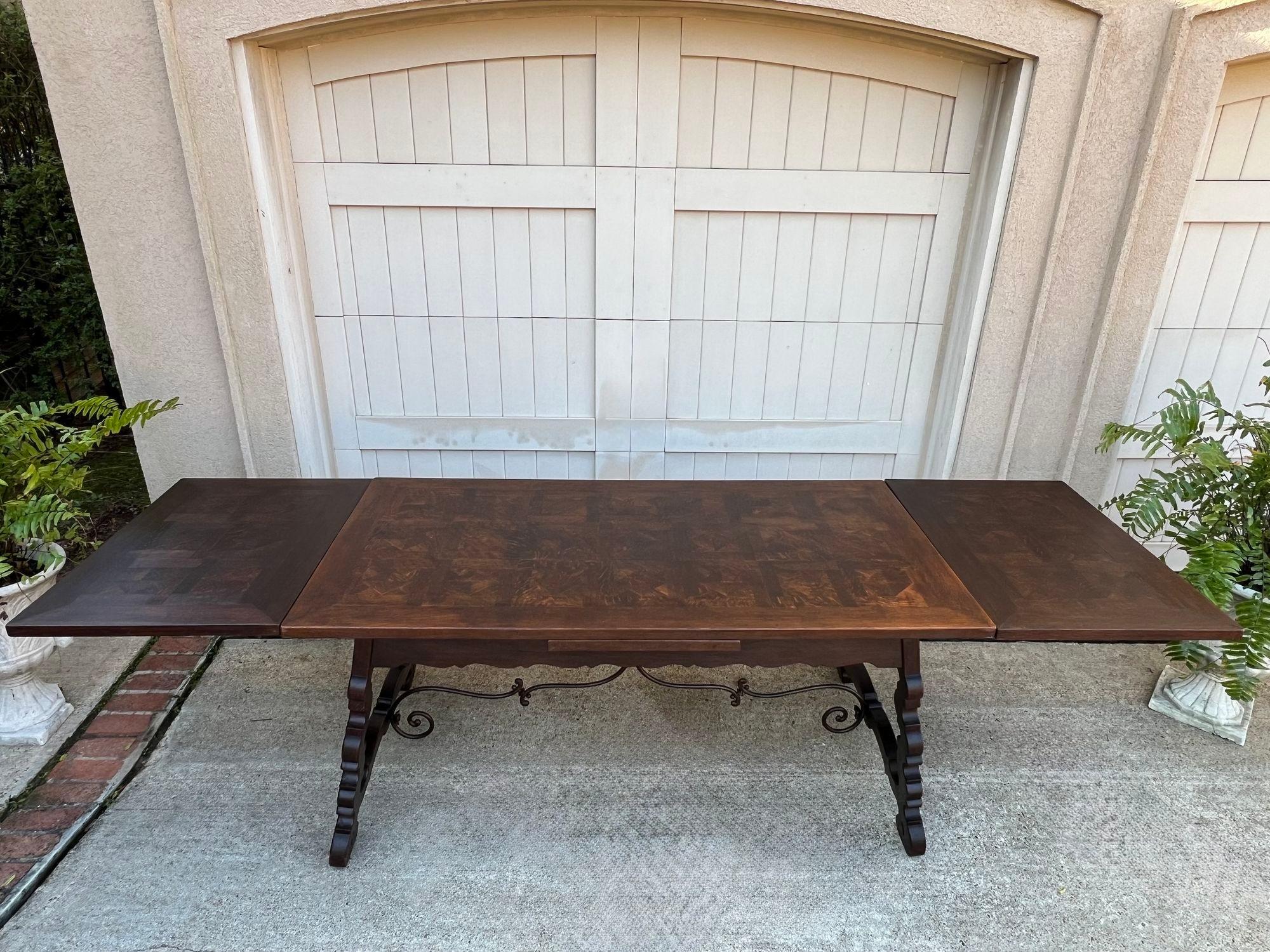 Antique French Oak Dining Table Spanish Catalan Trestle 9 FT. Draw Leaf c1910 In Good Condition In Shreveport, LA