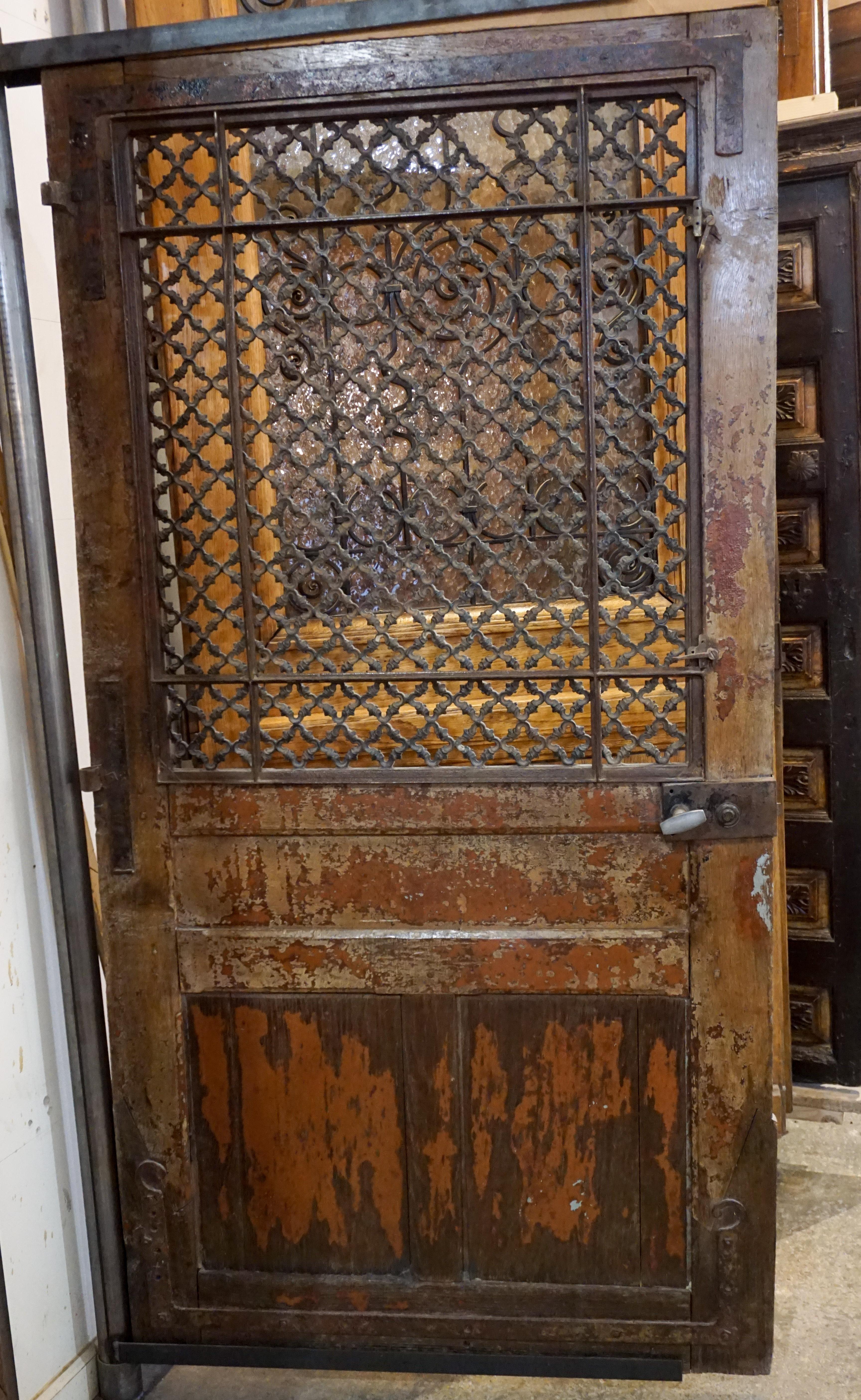 Antique French oak door

Origin: France, circa 1870.

Measurements: 40 3/8