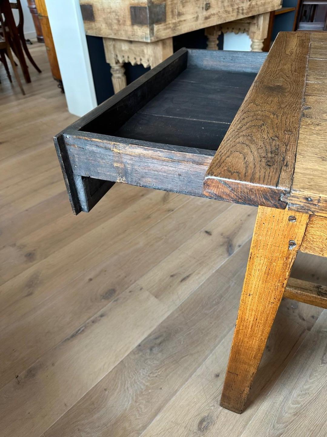 Antique French oak farmhouse table For Sale 6