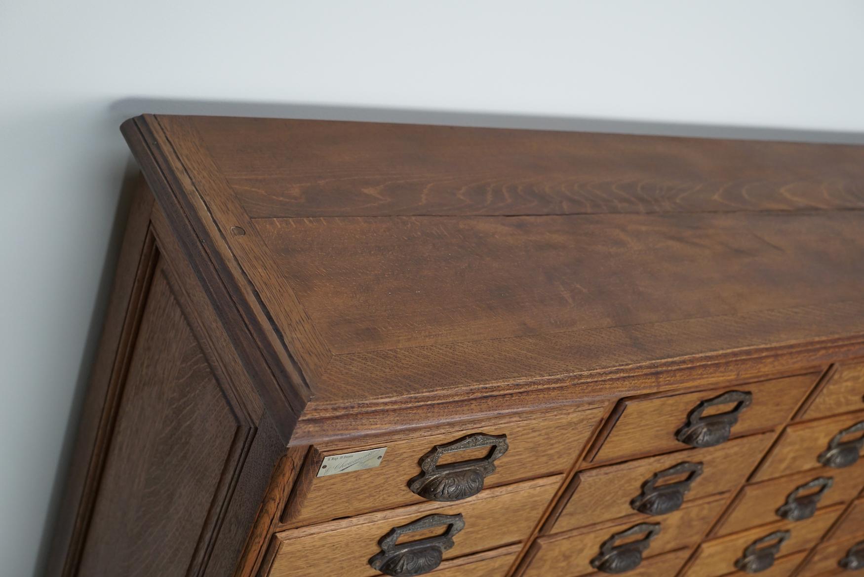 Antique French Oak Filing / Apothekerschrank von Chouanard, um 1910 im Angebot 7