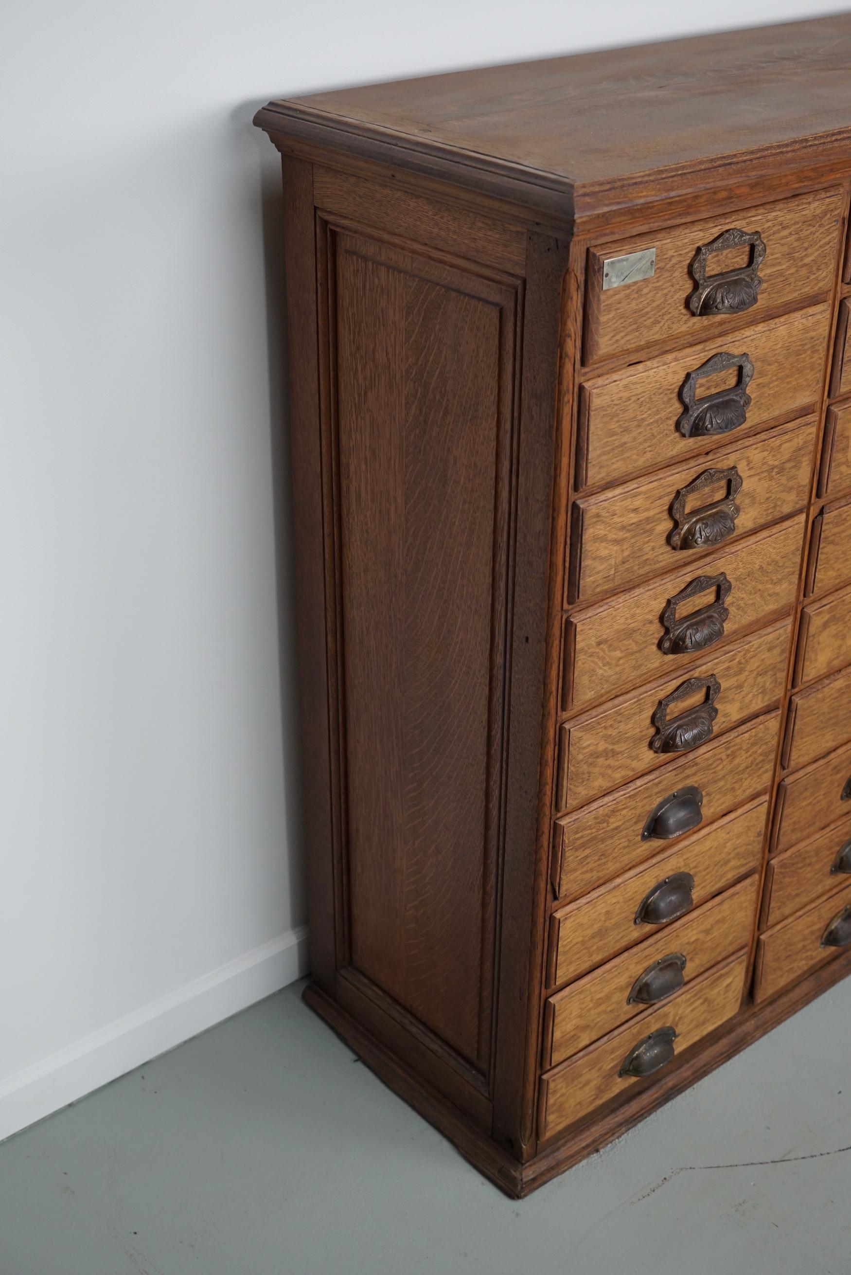 Antique French Oak Filing / Apothekerschrank von Chouanard, um 1910 im Angebot 8
