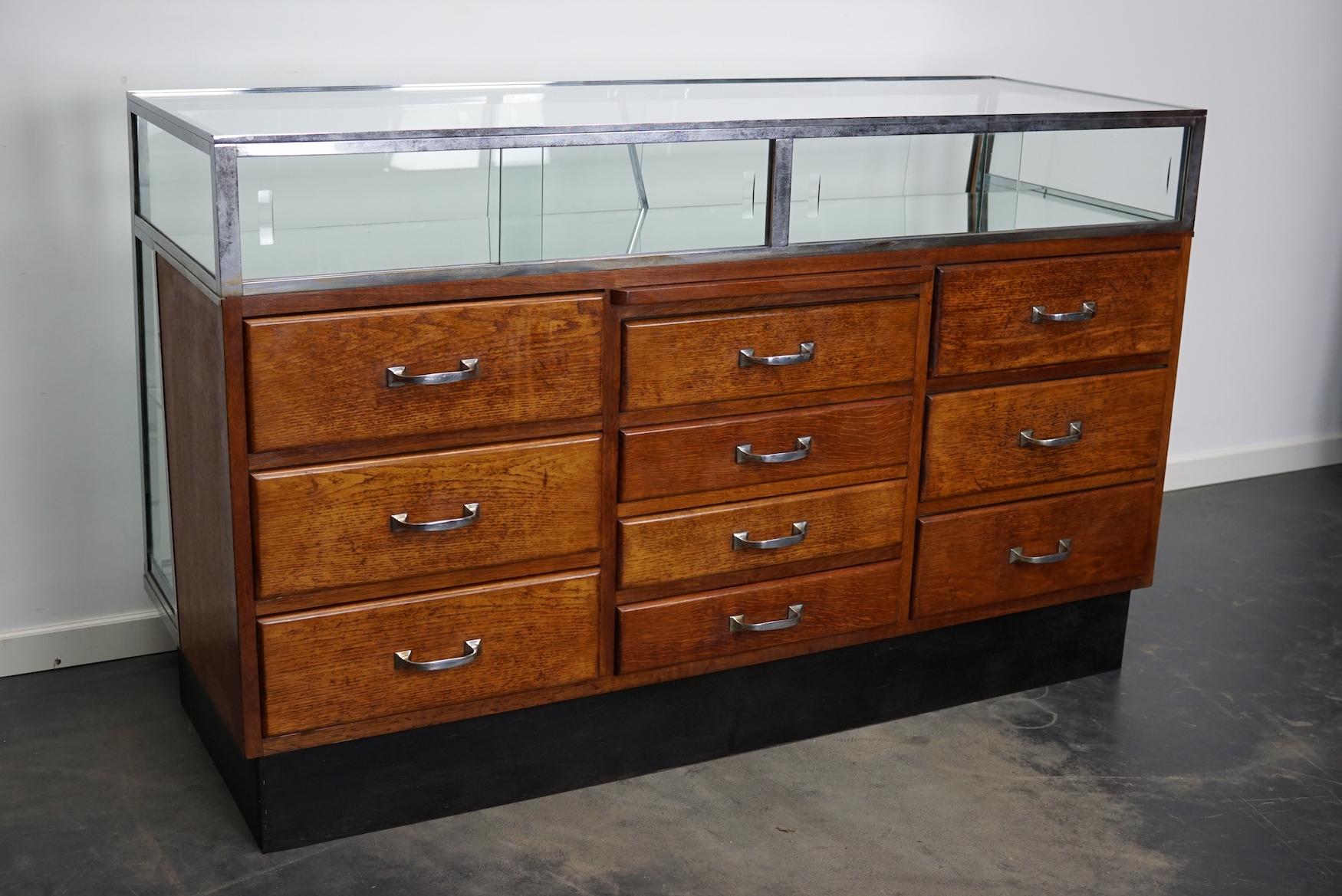 Antique French Oak, Glass and Chrome Shop Counter Cabinet / Vitrine, circa 1920s In Good Condition In Nijmegen, NL