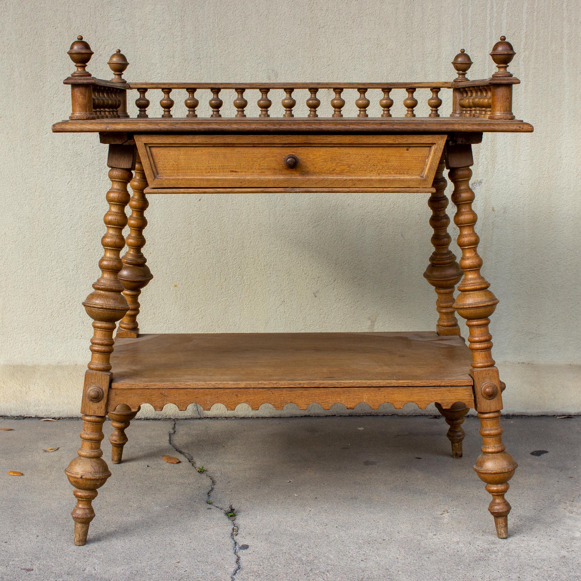 antique spindle leg table