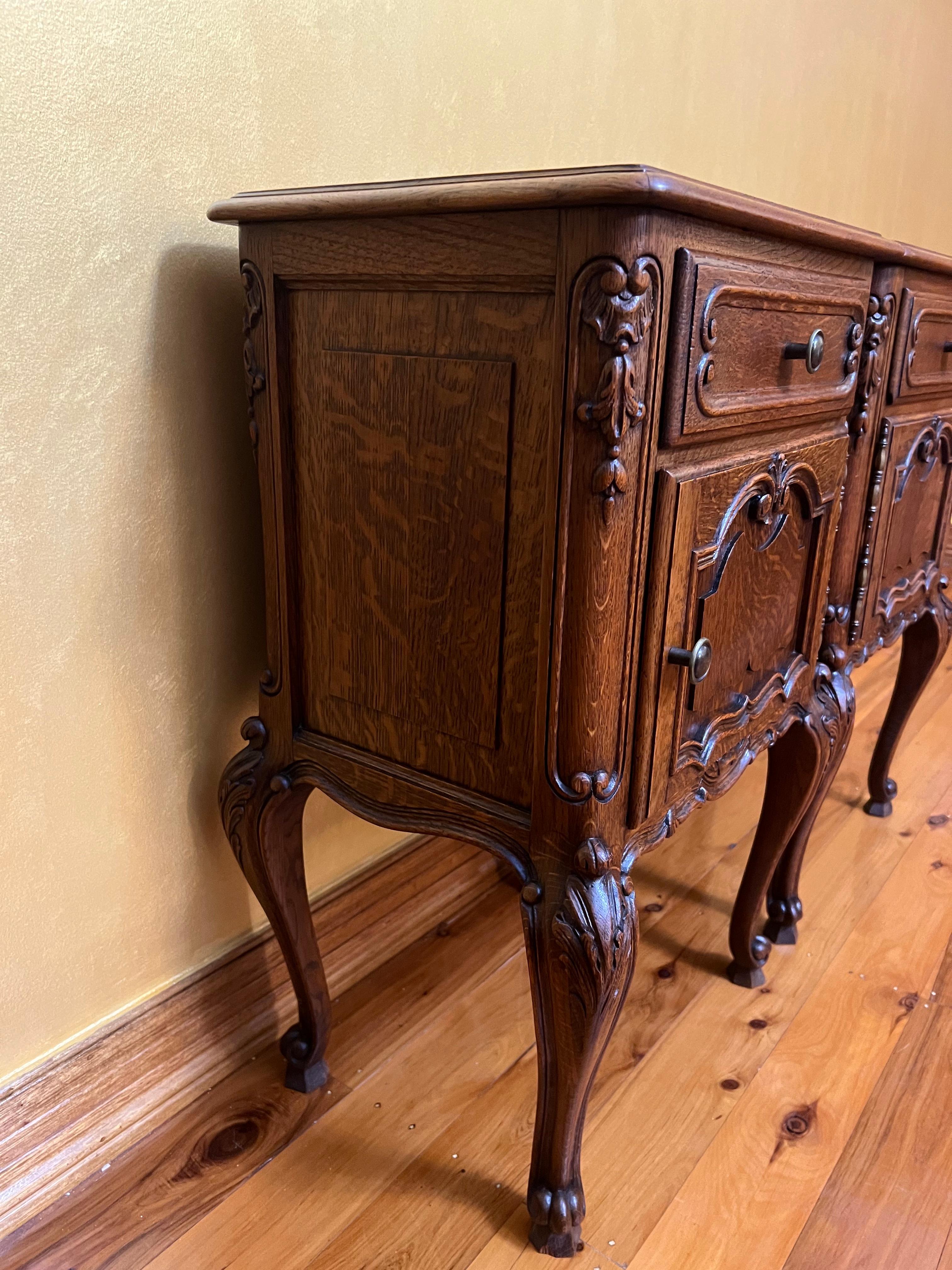 Antique French Oak Rare Bed Side Tables Pair In Good Condition For Sale In EDENSOR PARK, NSW