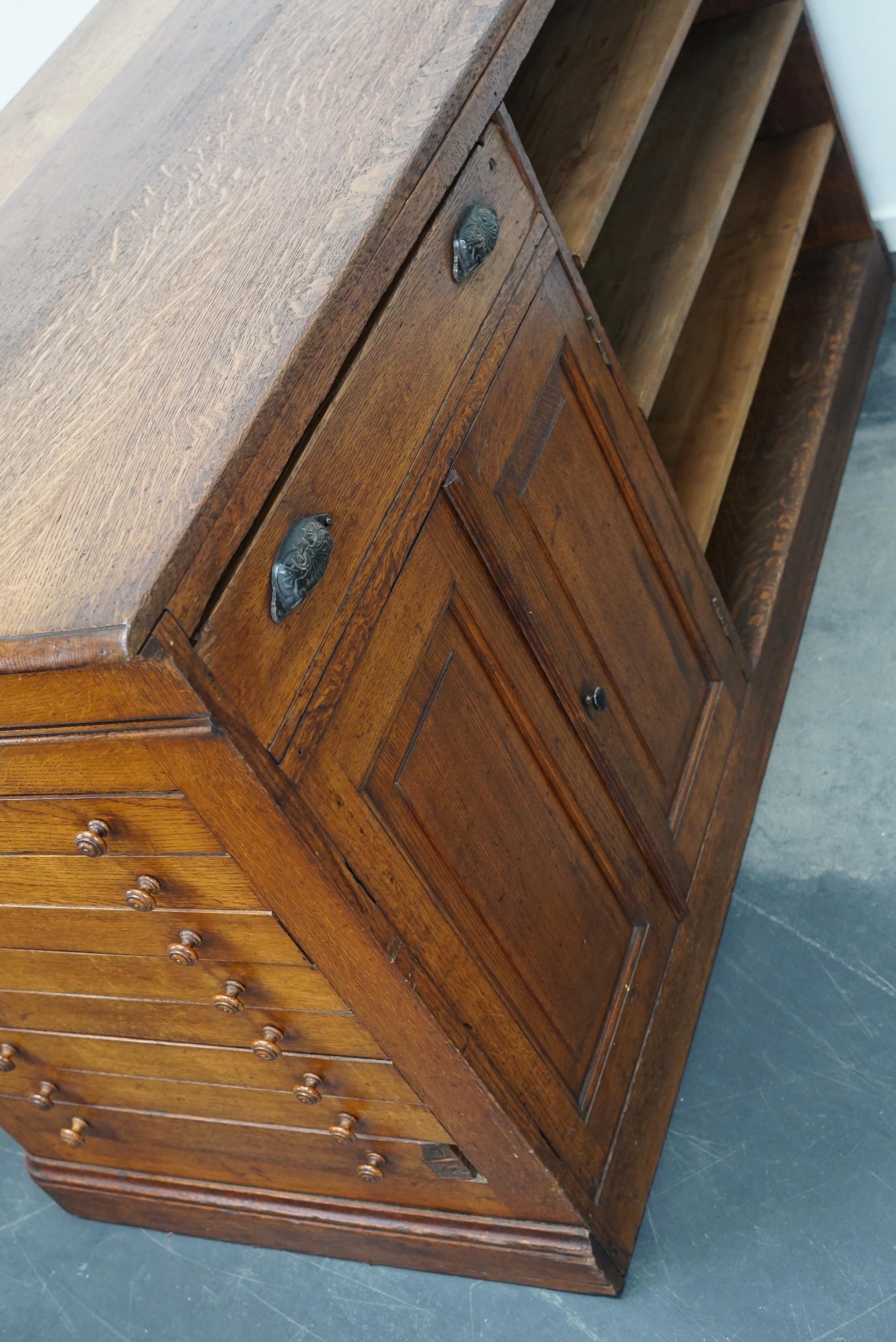 Antique French Oak Shop Counter Cabinet / Bank of Drawers, circa 1900s In Good Condition In Nijmegen, NL