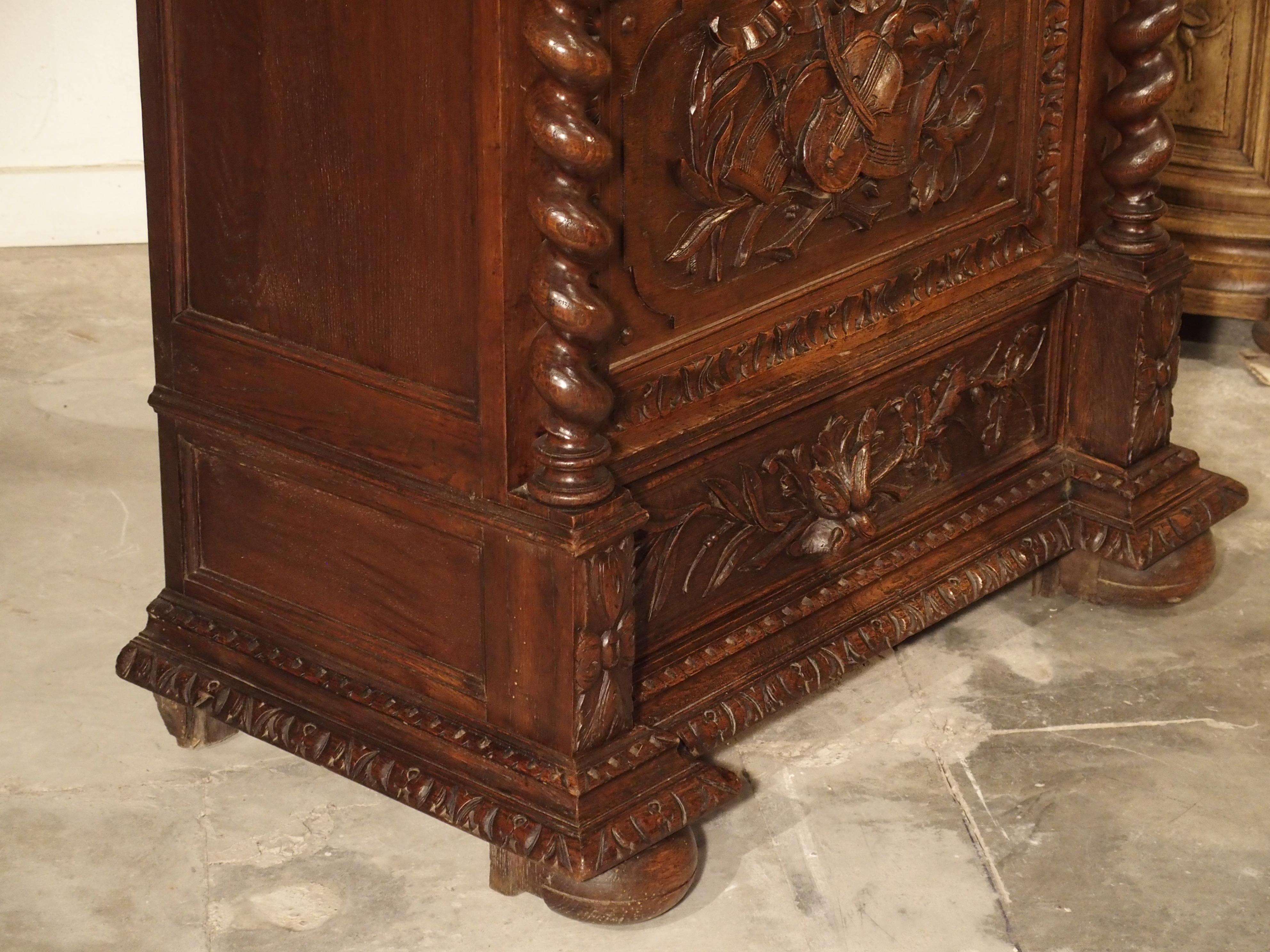 Antique French Oak Vitrine with Musical Carvings and Turned Columns, circa 1890 5