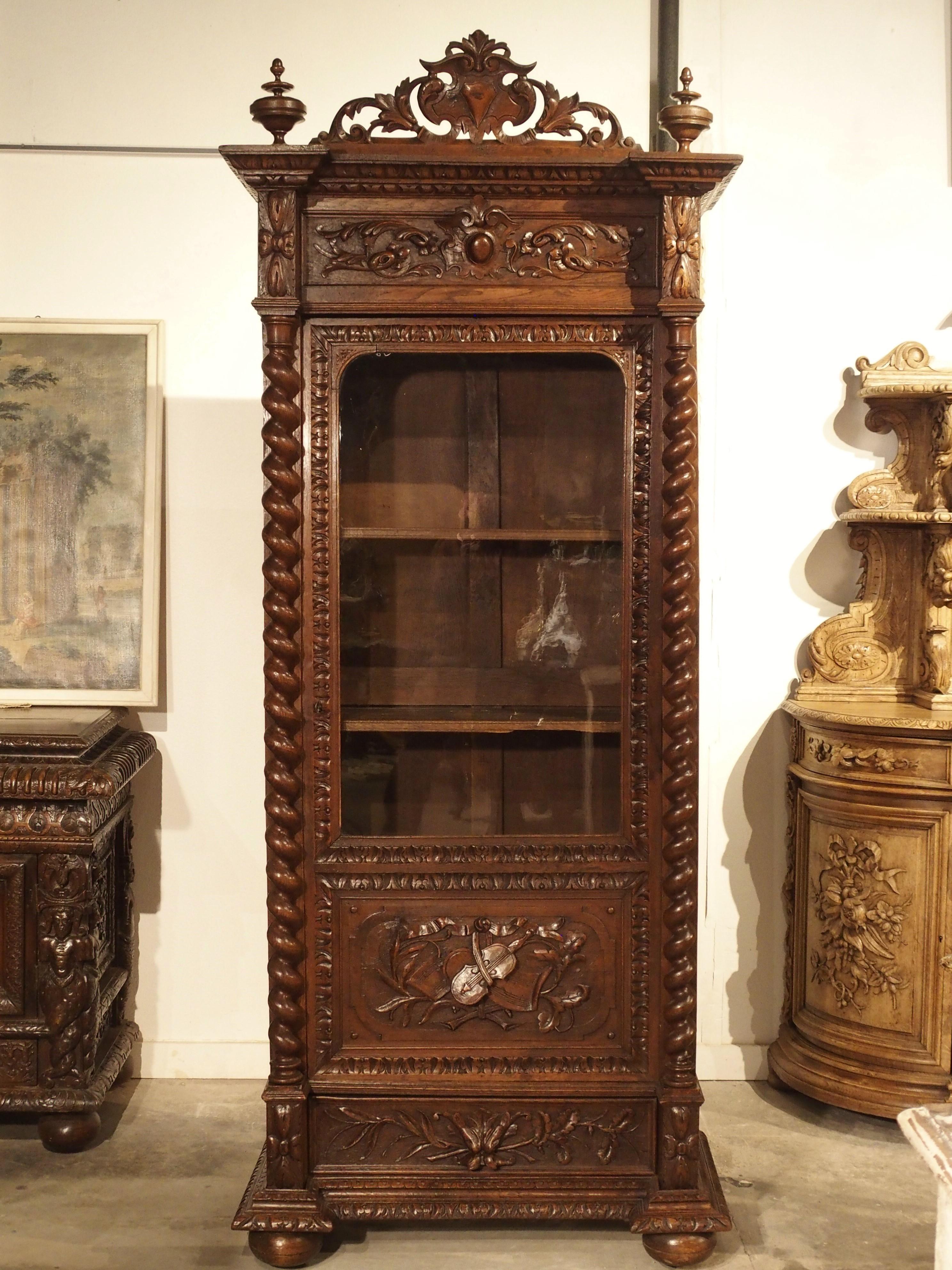 Antique French Oak Vitrine with Musical Carvings and Turned Columns, circa 1890 11